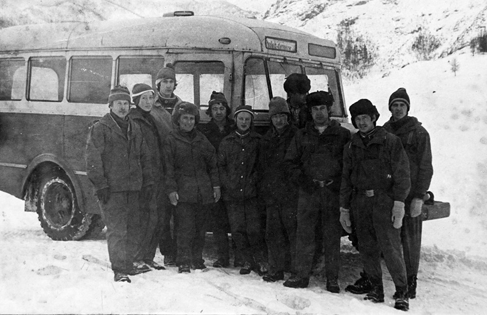 Мнеб дороги далёкие (1977). Фотограф Эдуард Алмадаков