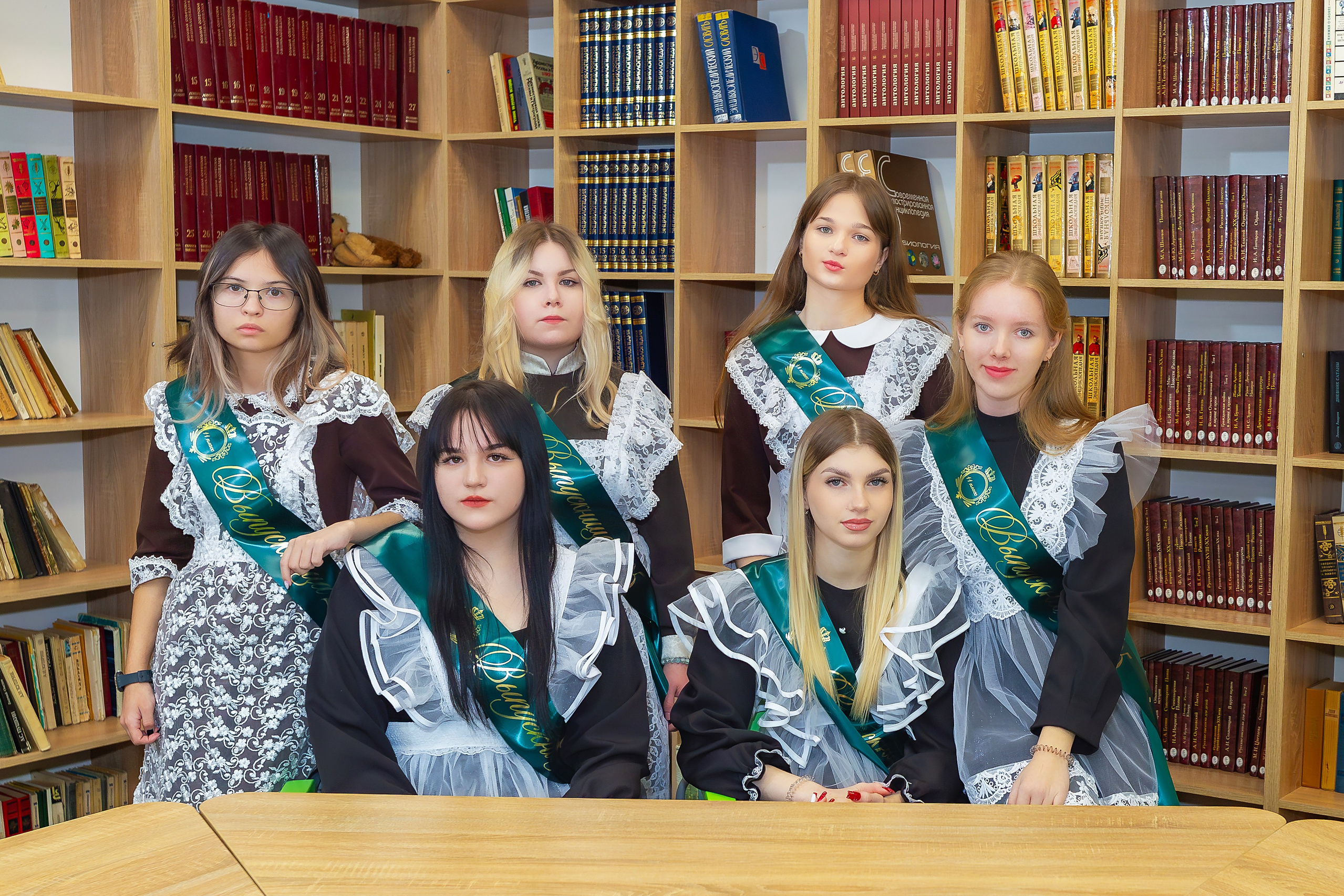 Школьные фотоальбомы. Свадебный фотограф Марина Суворова и видеооператор Олег Петров