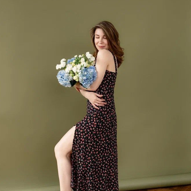 Контакты. Регина Бакаева визажист Москва