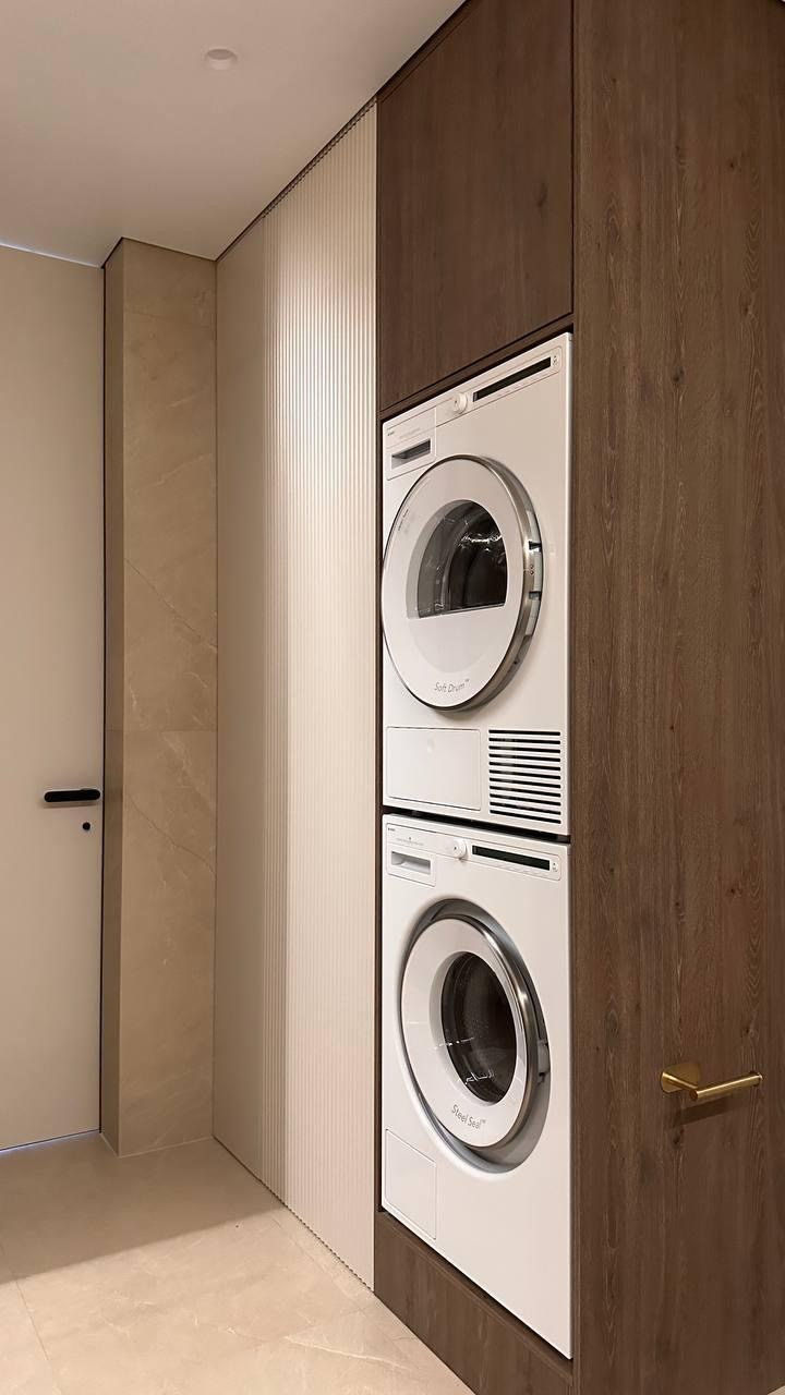 ЖК Коперник. Дизайн студия, занимаемся разработкой Дизайн проектов, реализацией проектов под ключ. Мы находимся в городе Екатеринбург. Зовут Рената