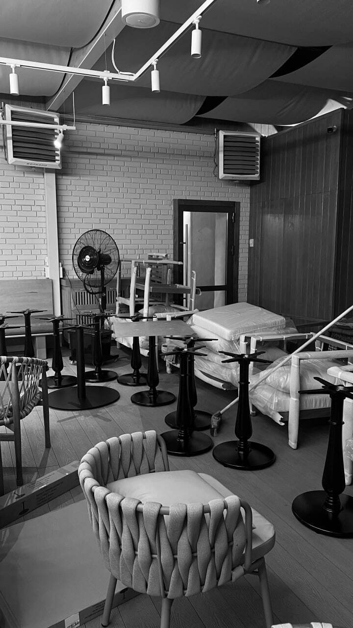 ЛЕТНЯЯ ВЕРАНДА «СЫРОВАРНИ» / ресторан, 200 м². Rezells Architects — студия дизайна жилых и коммерческих интерьеров