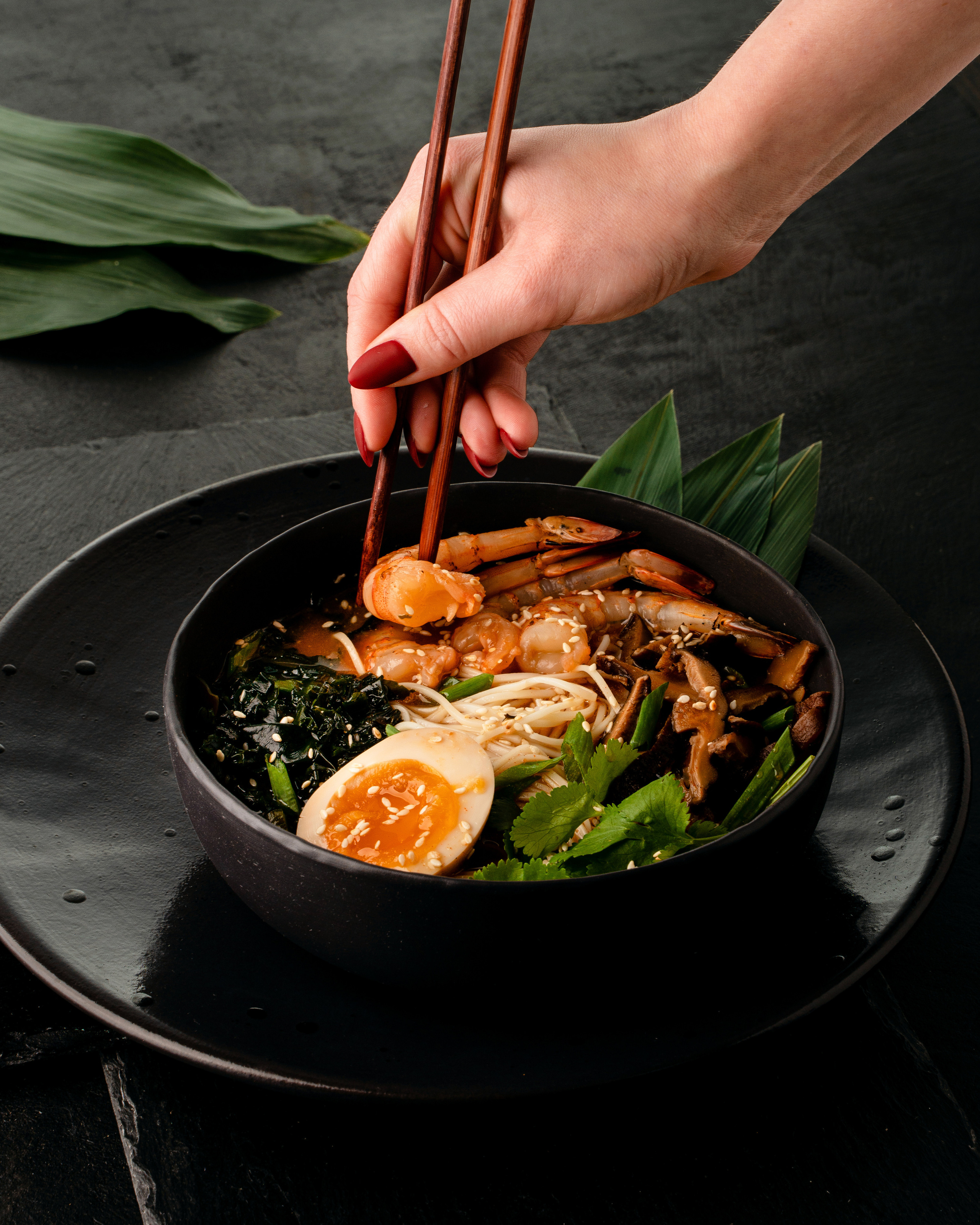 Доставка пан-азиатской и европейской кухни Га-Чё