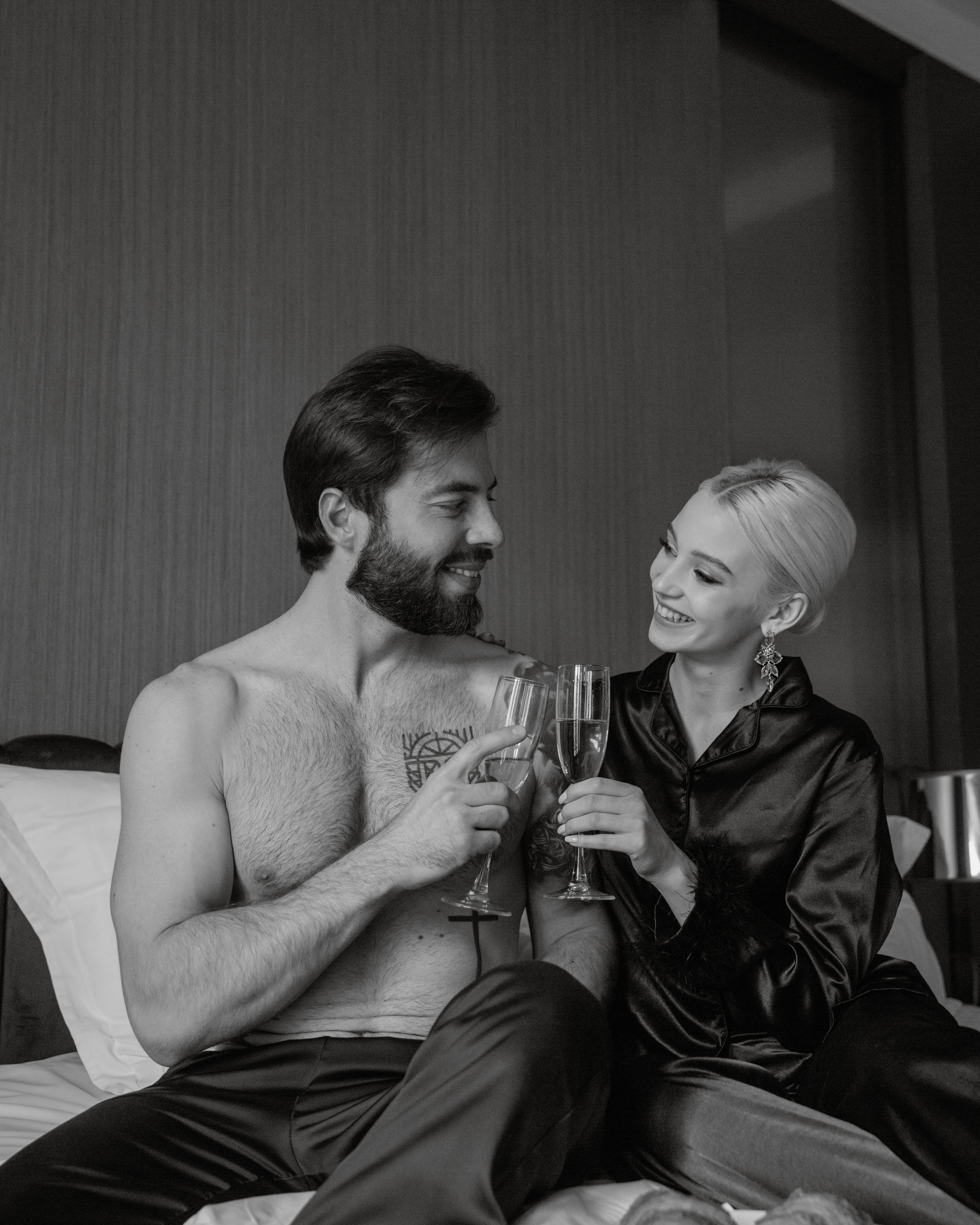 Wedding. Bride and groom — morning at the hotel. Visual artist, photographer Liana Darenskaya, Moscow