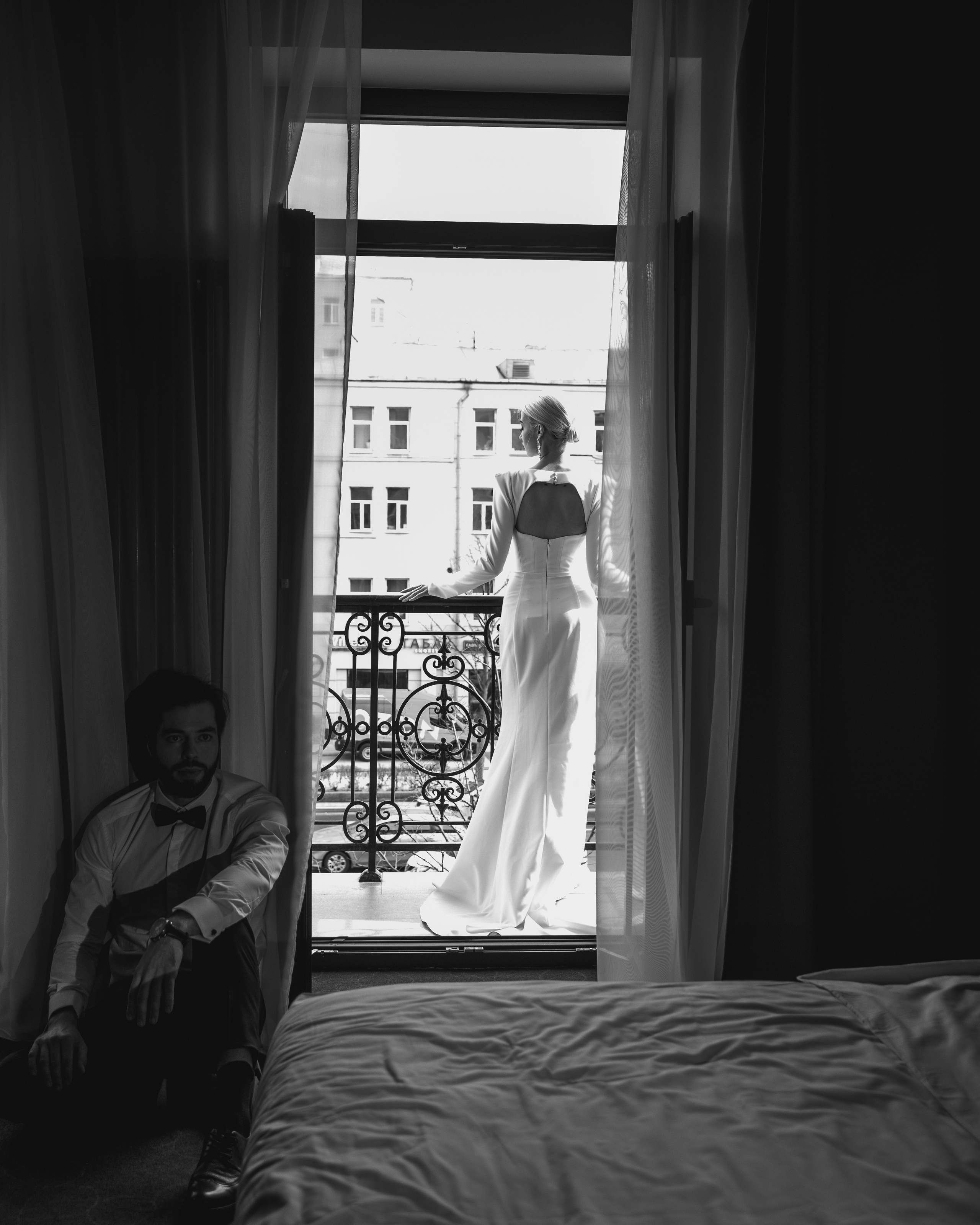 Wedding. Bride and groom — morning at the hotel. Visual artist, photographer Liana Darenskaya, Moscow