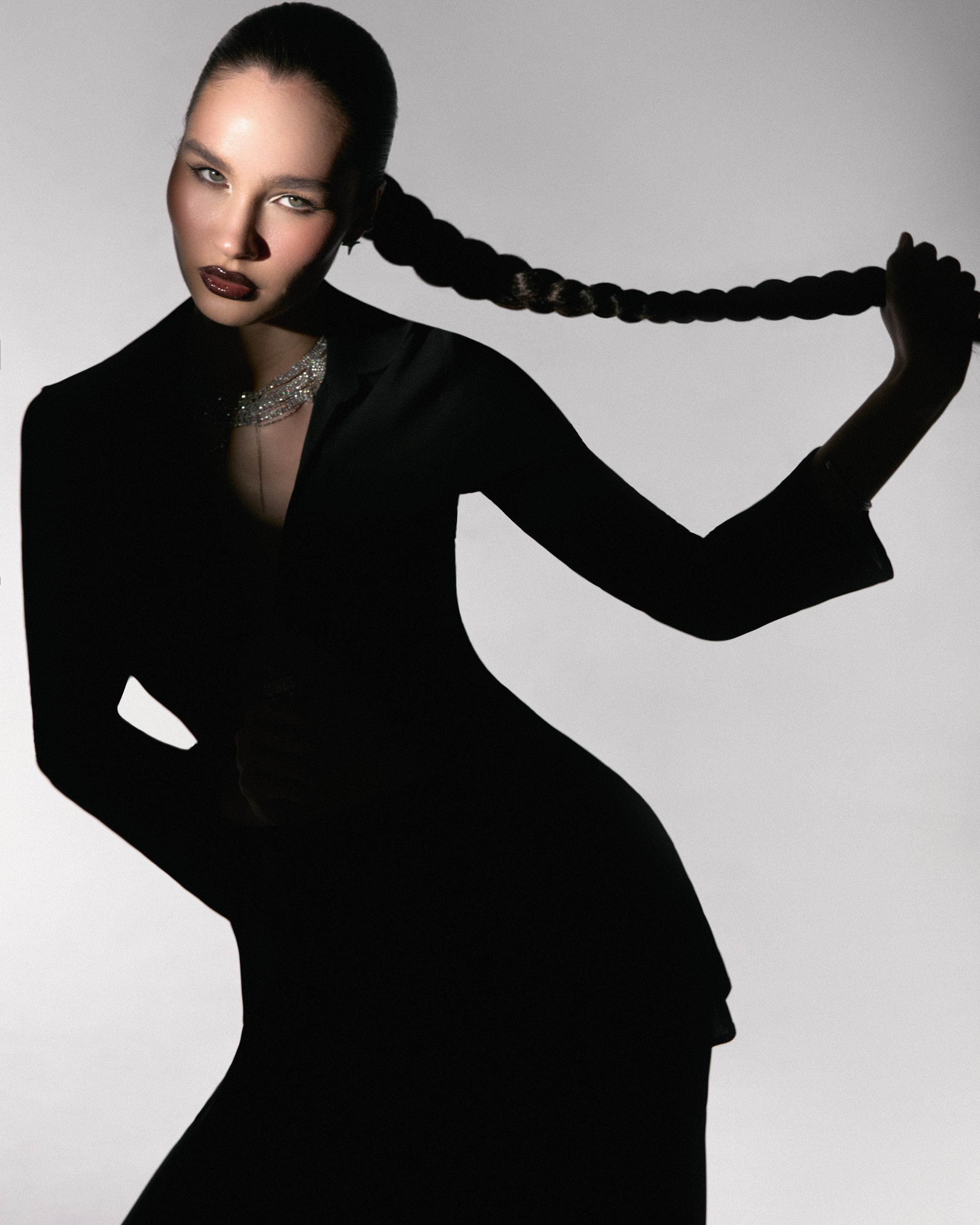 Контакты. Фотограф для брендов из Санкт-Петербурга Элина Каспаравичюс