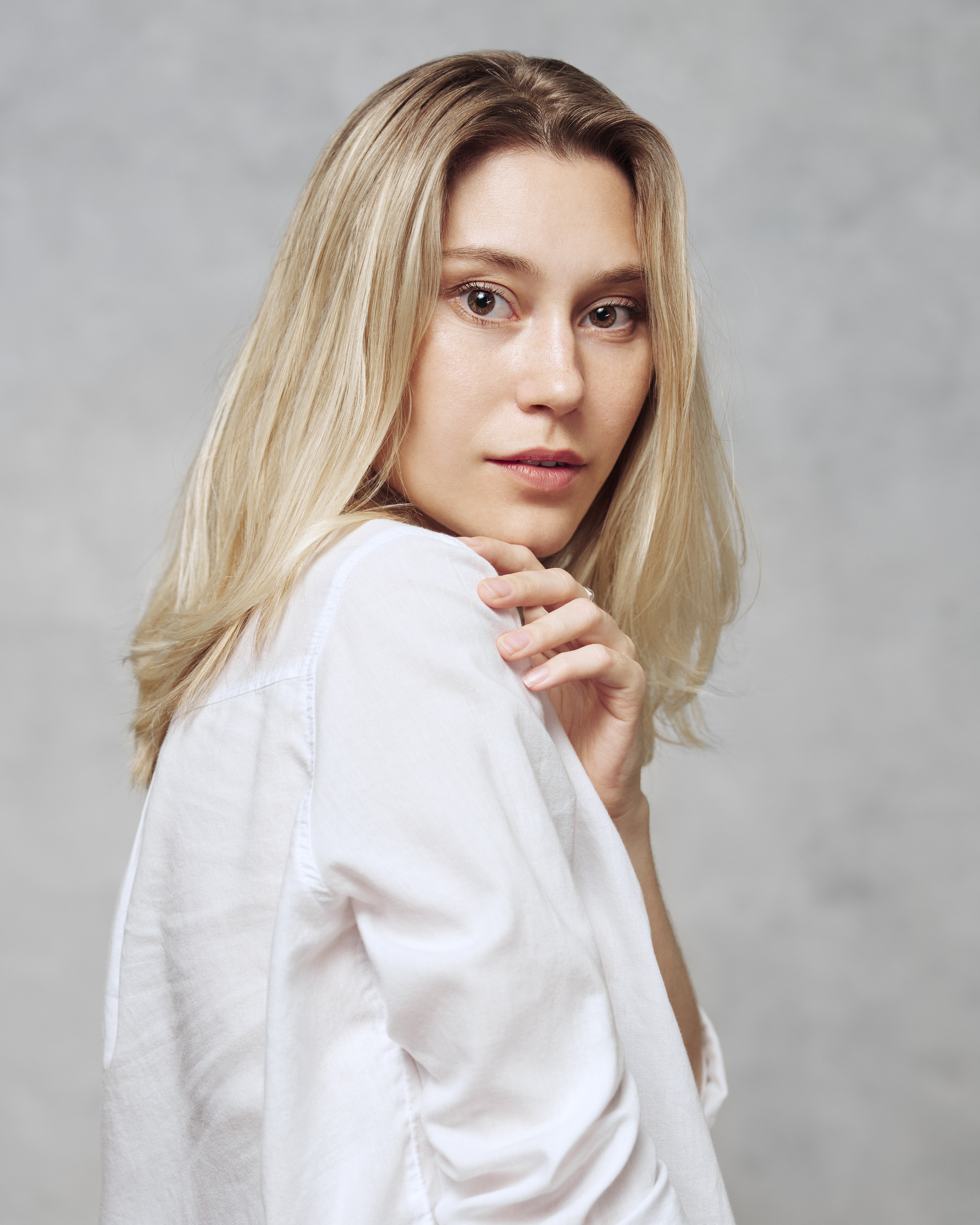 Contact. Портретный фотограф в Краснодаре Валерия Матирная