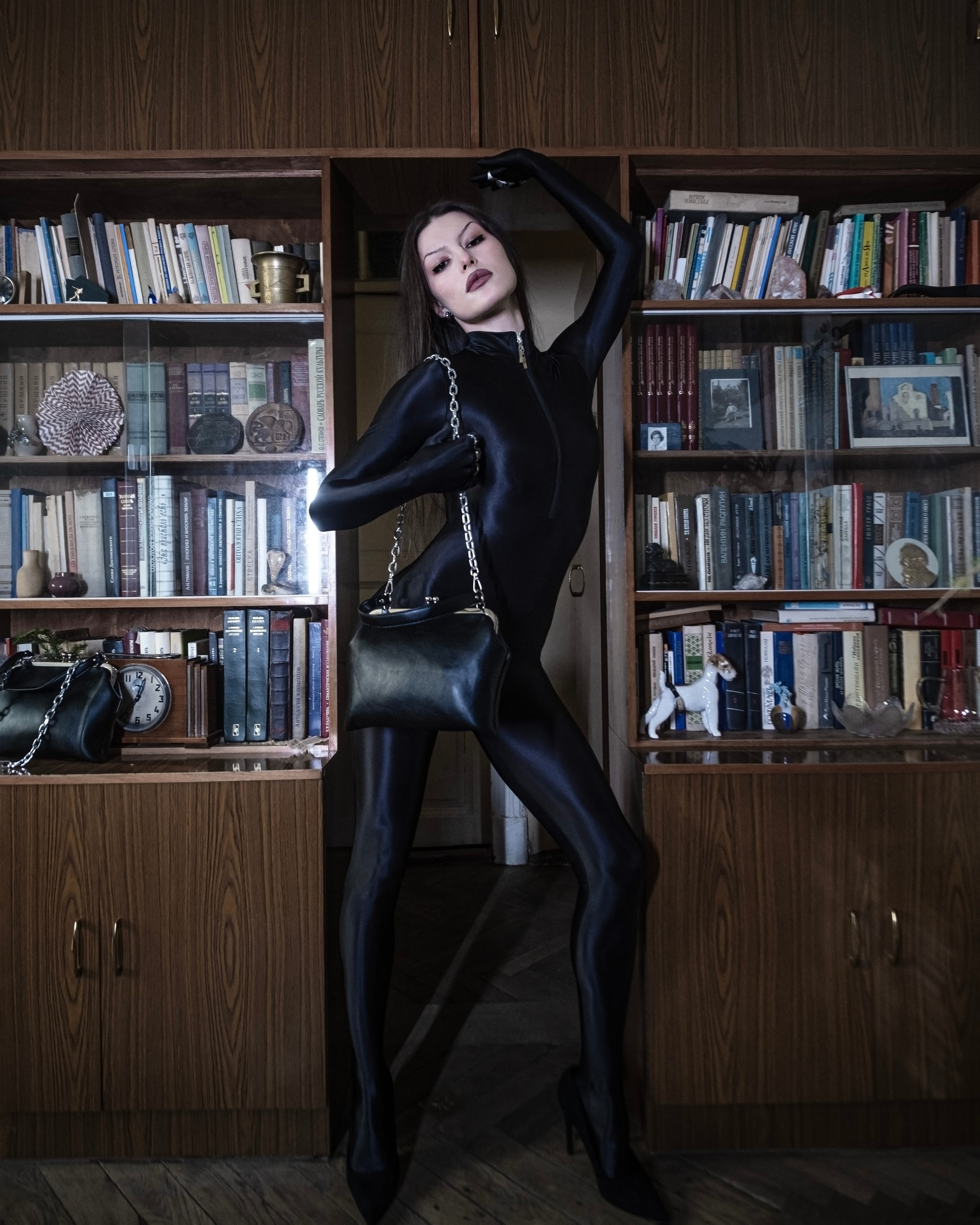 Бренды. DEVOCHKA IZ 90S