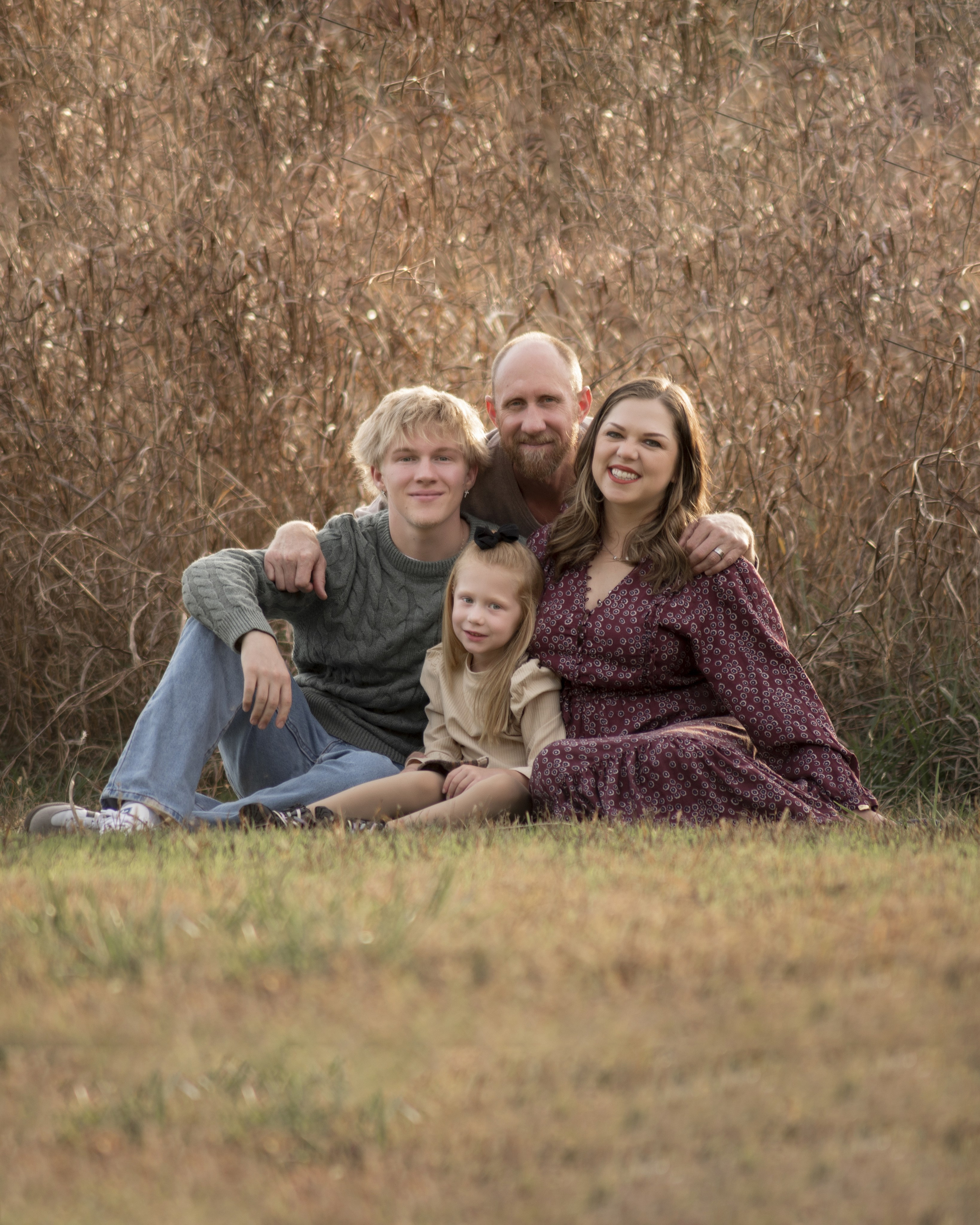 Oklahoma Family Photographer | Natural Family Photography in Stillwater, OK. Wedding Family Portrait Photographer in Stillwater, Tulsa, OKC Oklahoma | Nika Loran Photography