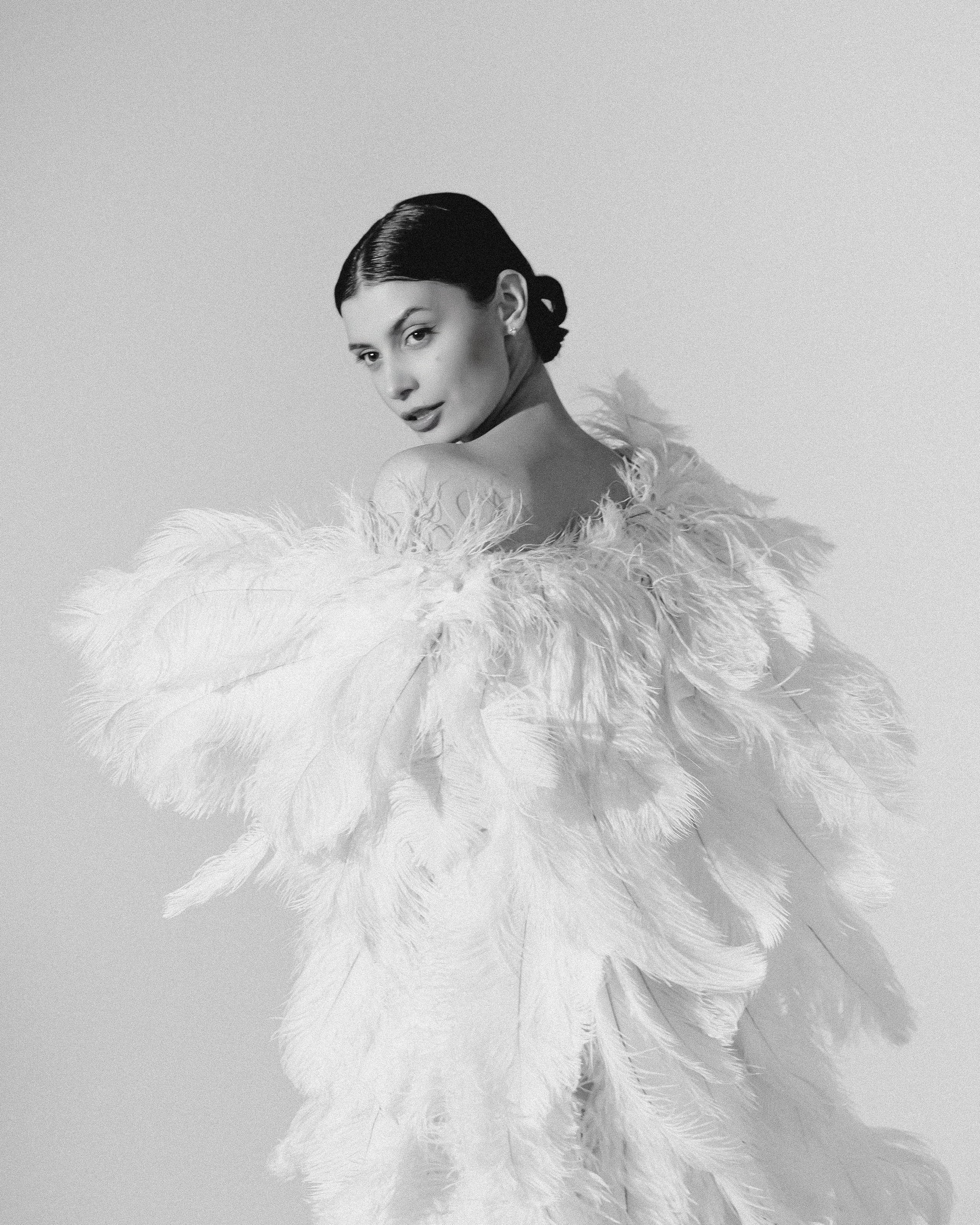 Полет птицы пернатой. Визуальный художник Лиана Даренская, Москва