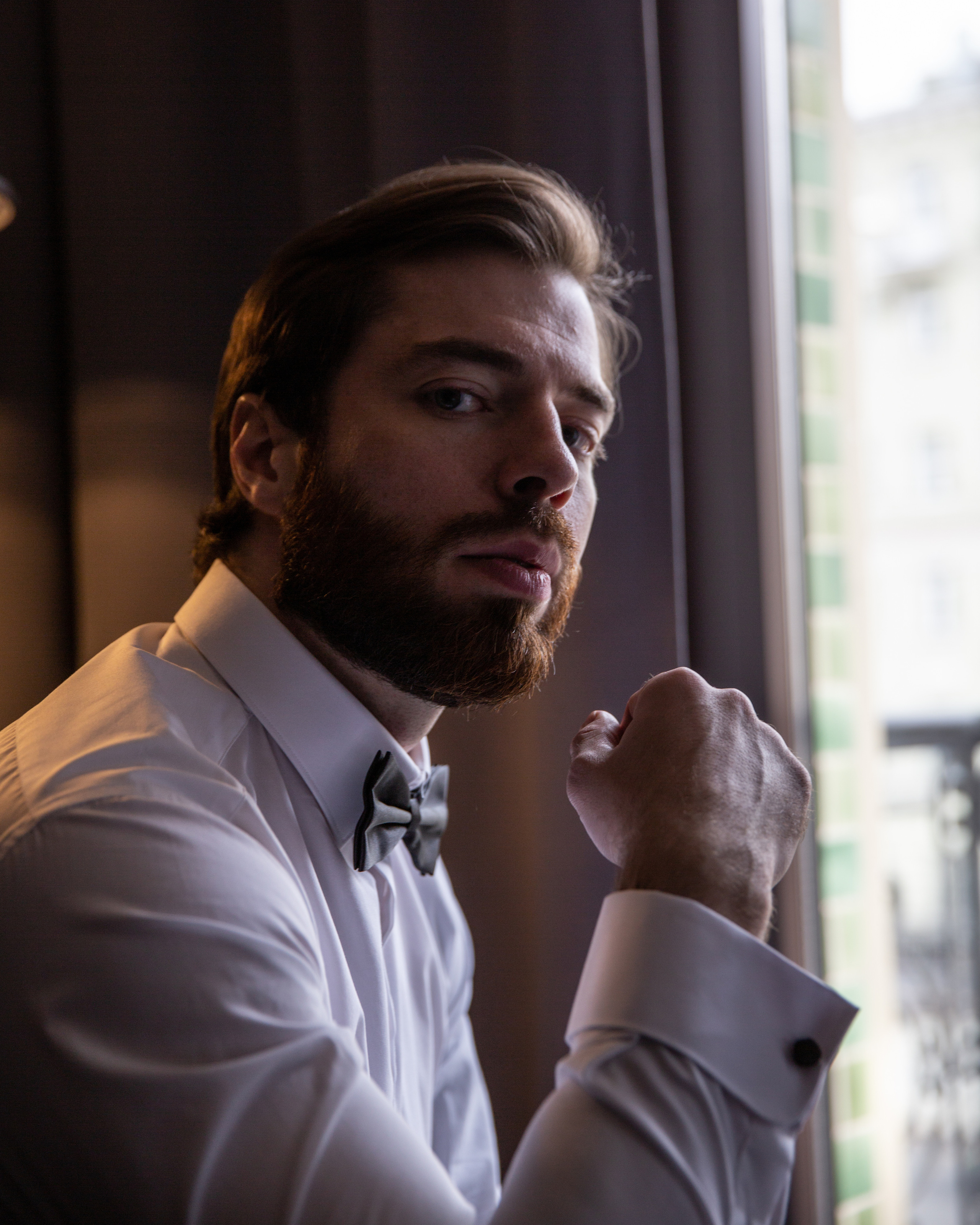 Wedding. Bride and groom — morning at the hotel. Visual artist, photographer Liana Darenskaya, Moscow