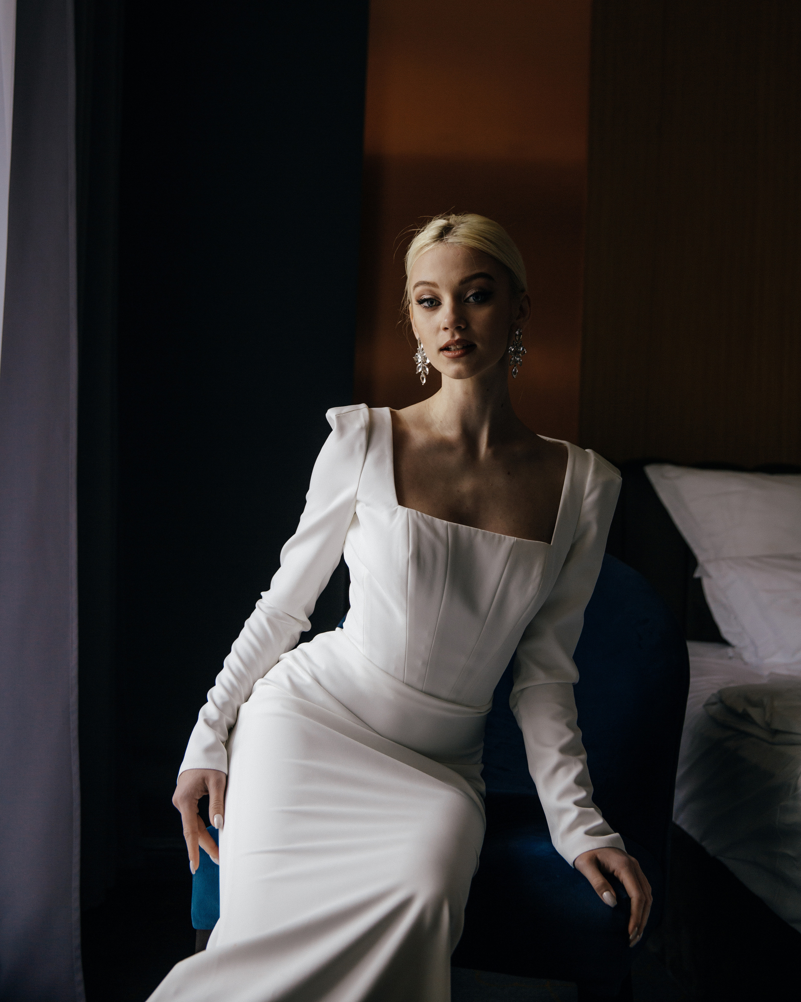 Wedding. Bride and groom — morning at the hotel. Visual artist, photographer Liana Darenskaya, Moscow