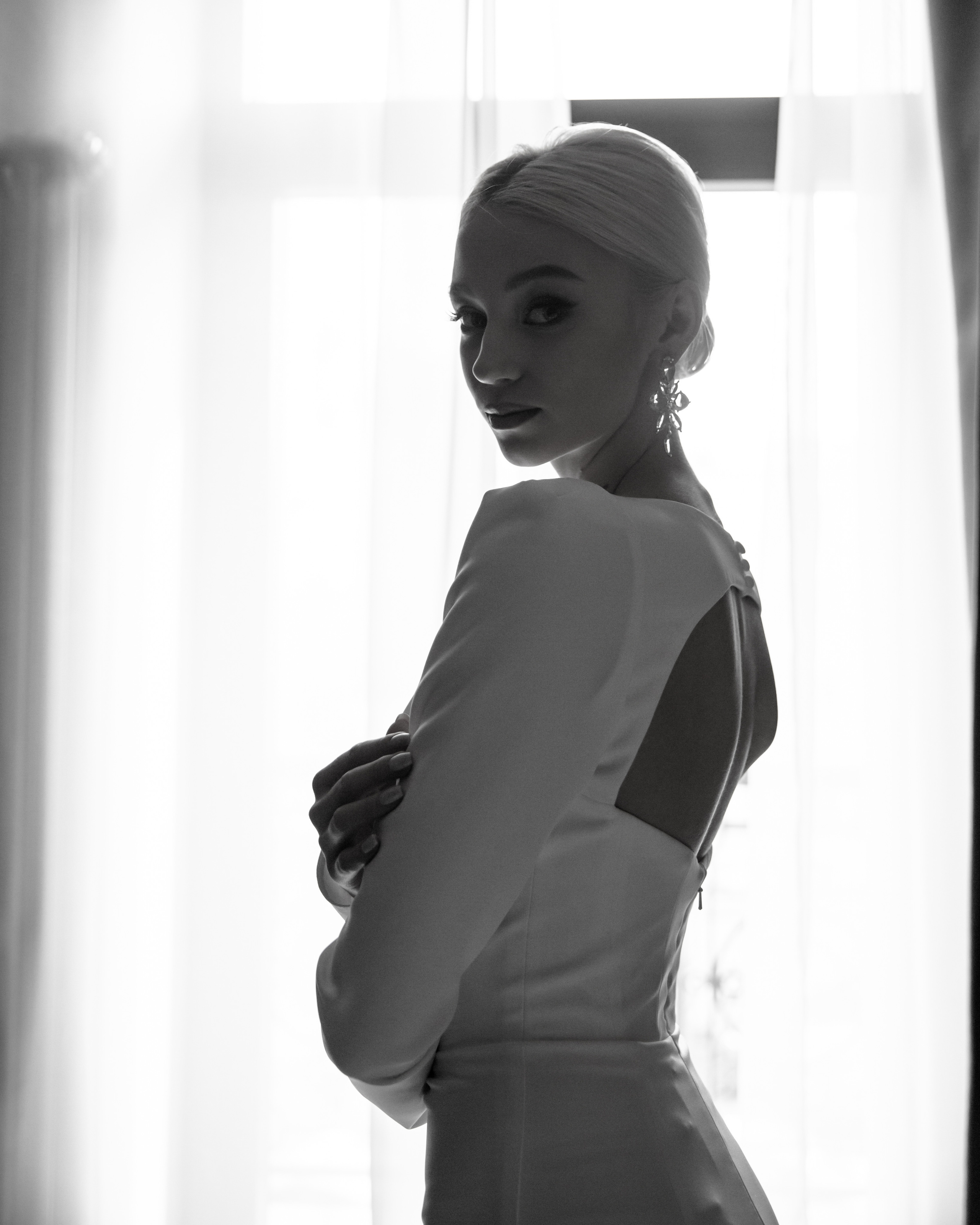 Wedding. Bride and groom — morning at the hotel. Visual artist, photographer Liana Darenskaya, Moscow