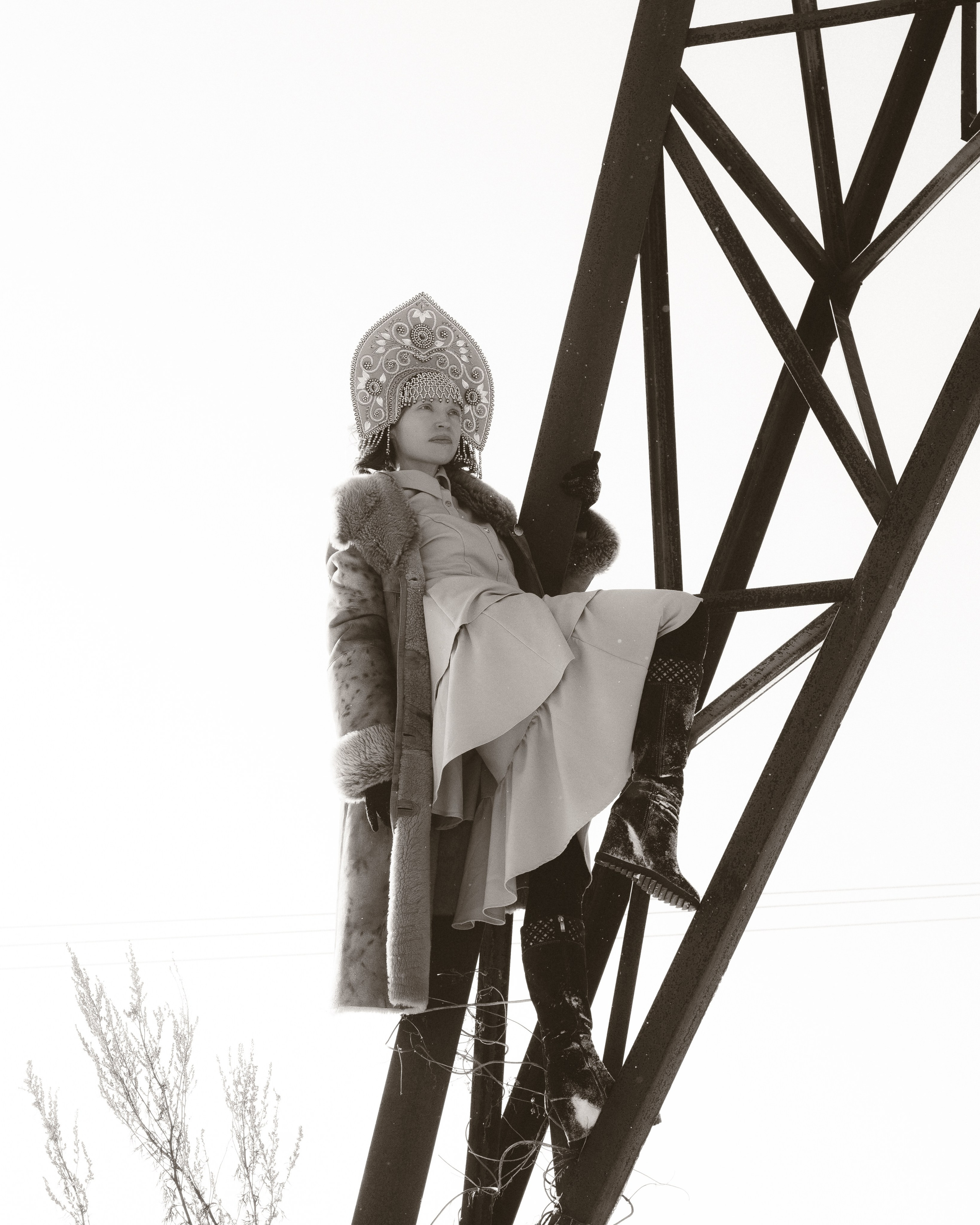 THE ROOT TETHER. Yulia Yurchevskaya | Art Director & Visual Visionary
