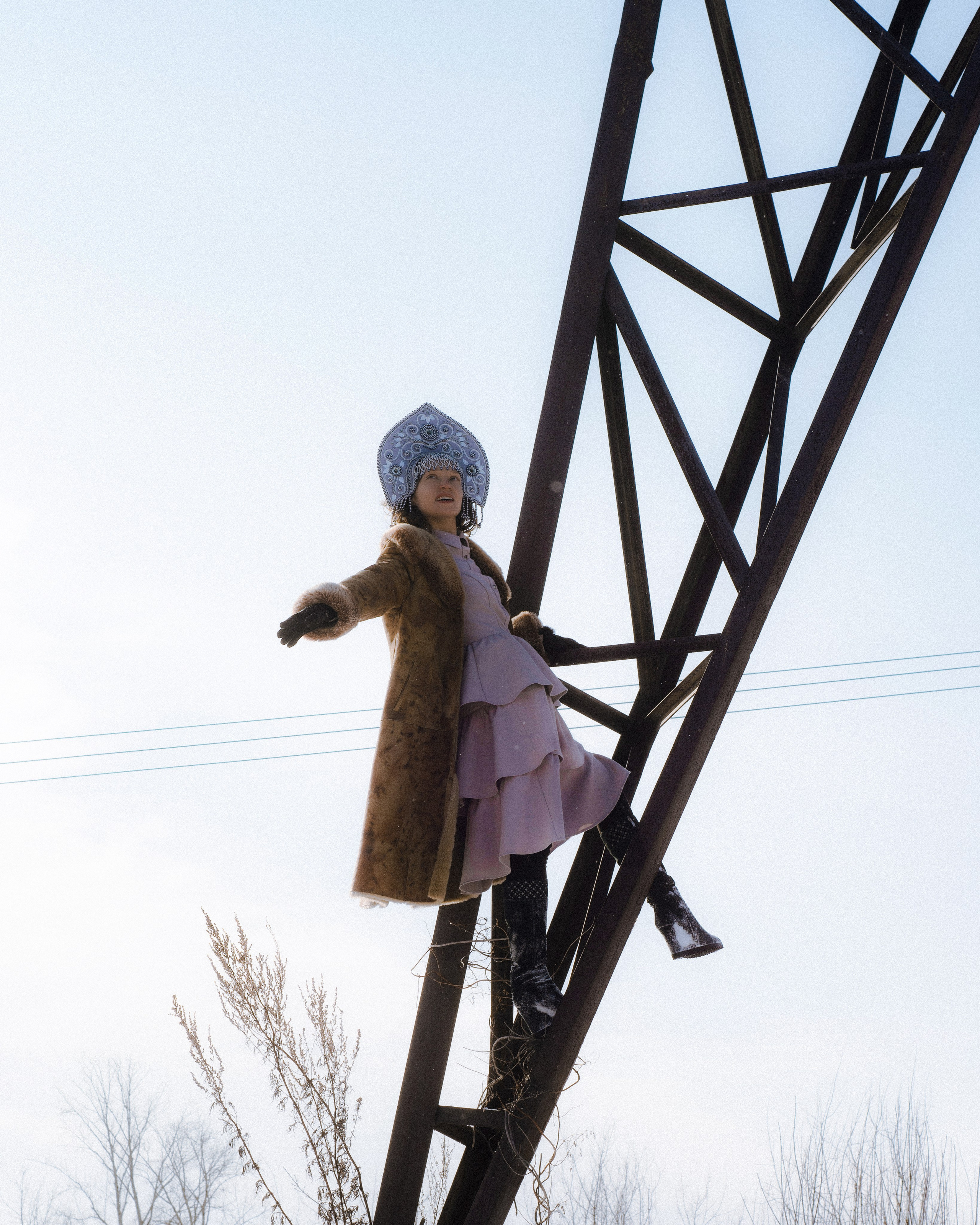 THE ROOT TETHER. Yulia Yurchevskaya | Art Director & Visual Visionary