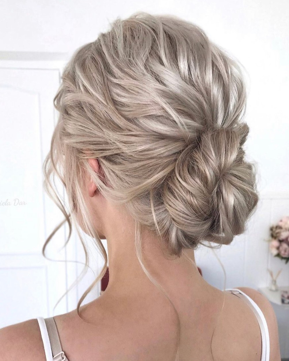 Дневные и вечерние услуги. Свадебный стилист по прическам и макияжу в Ростове-на-Дону Даниэла Дар