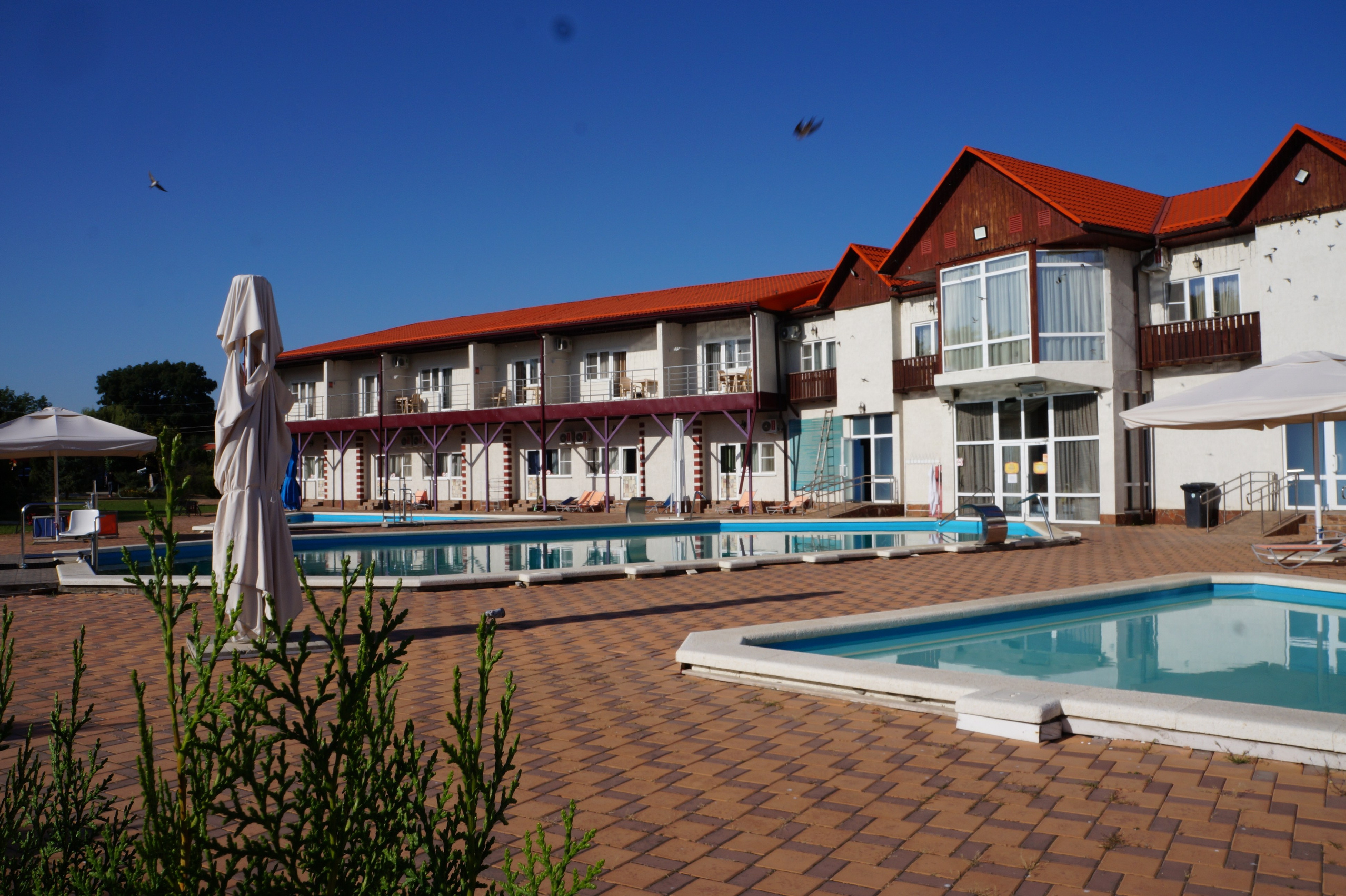 Бассейны горячего источника