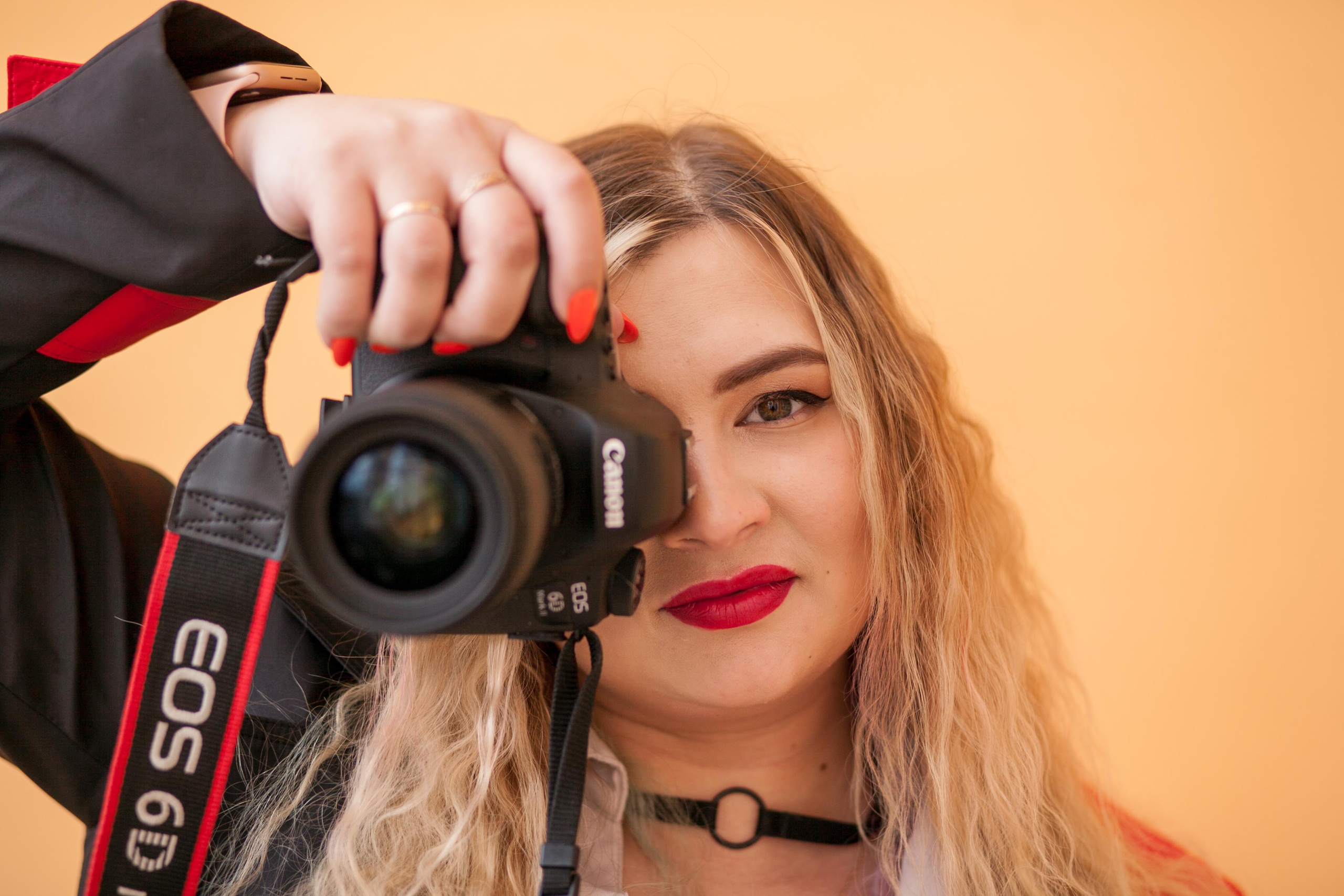 Контакты. Фотограф Мария Лямина