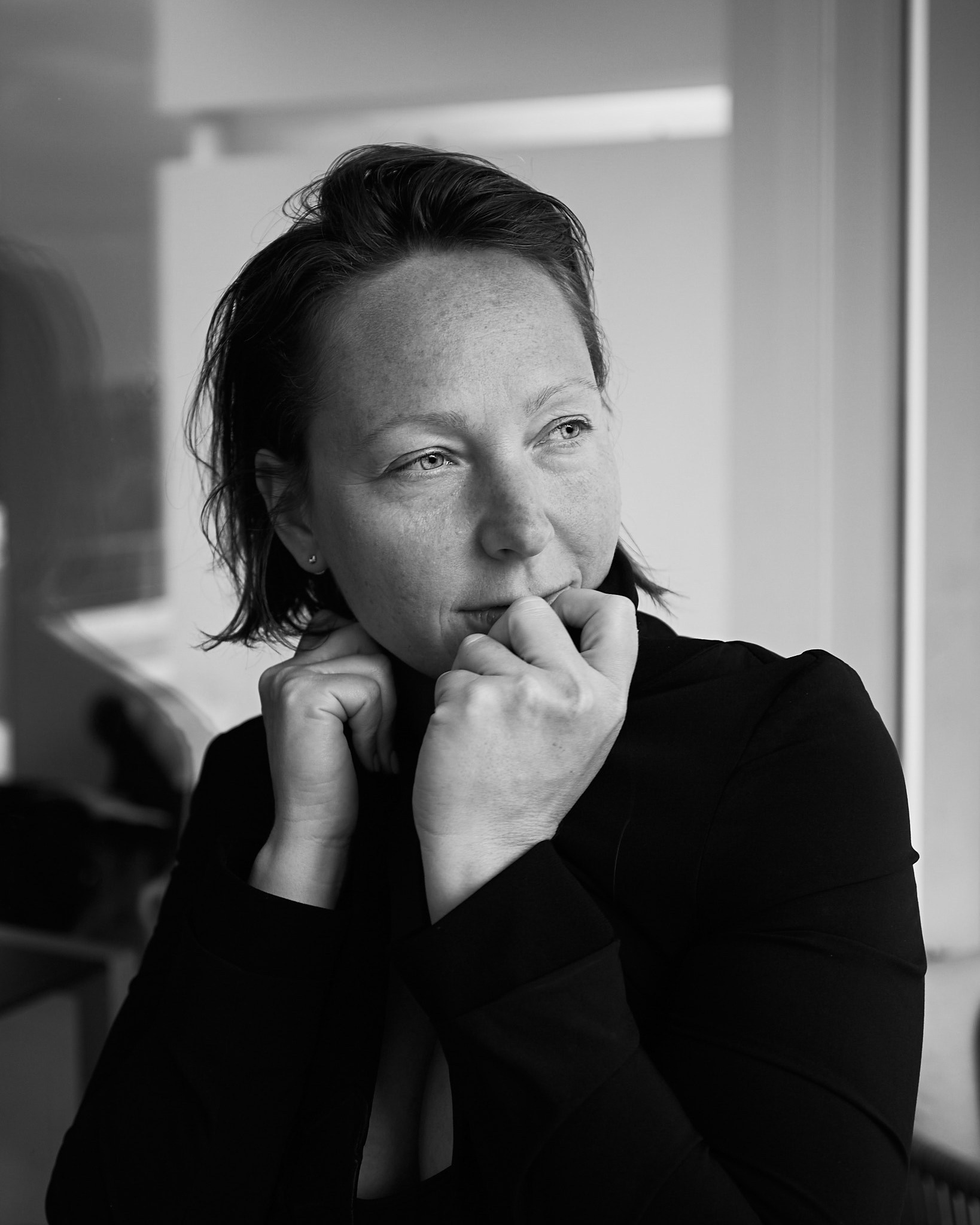 Contatta la tua fotografa per le famiglie in Toscana Irina Zinovyeva. Family Lifestyle Photographer in Lucca, Italia