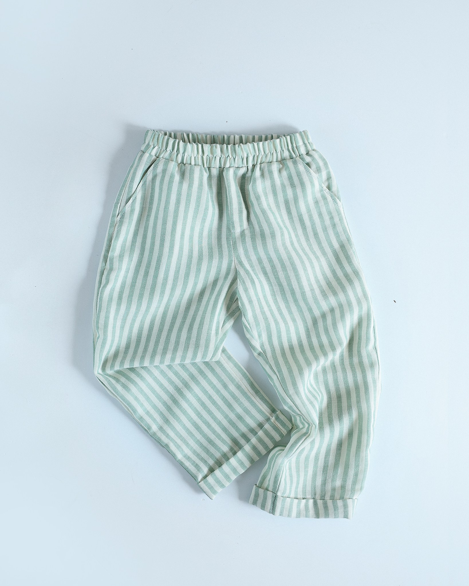 067 Штаны прямые с карманами. Эко-одежда для детей