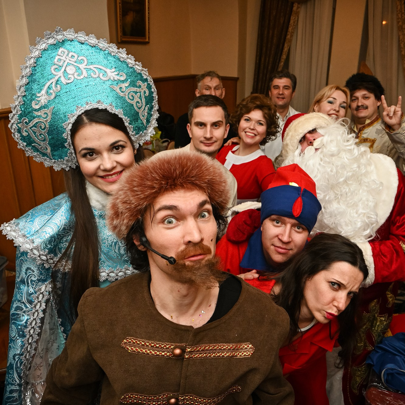 Съёмки и цены. Фотограф Максим Мицун. Портрет, репортаж, каталог