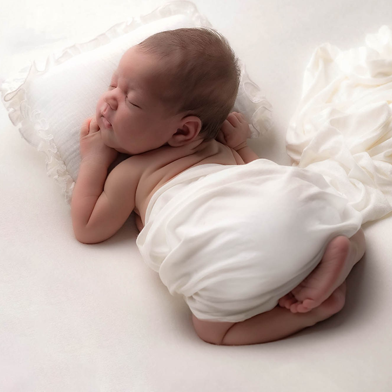 Услуги. Фотограф новорожденных (ньюборн) в г. Уссурийске Приморский край Ирина Губанова