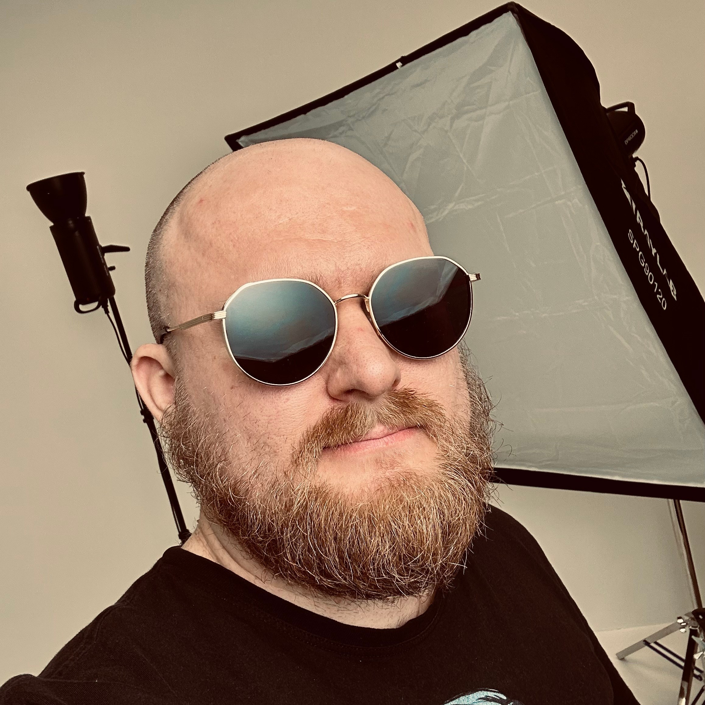 Фотограф создаёт яркие и запоминающиеся снимки для семейных альбомов, рекламы и художественных проектов. Профессиональные навыки, современное оборудование и художественный взгляд позволяют воплощать любые идеи и делать каждый кадр уникальным. Фотограф — это не просто профессия, это искусство видеть красоту в обыденном и передавать её через объектив камеры. Фотографии могут рассказать историю, вызвать эмоции и оставить незабываемые впечатления.Фотограф — это человек, который способен запечатлеть моменты жизни, сохранить их для будущих поколений и подарить людям возможность увидеть мир глазами другого человека.Фотографии могут быть разными: яркими и красочными, чёрно-белыми и монохромными, абстрактными и реалистичными. Но все они объединены одним — талантом фотографа, его умением видеть и передавать красоту мира.Если вы хотите поделиться своими работами с другими людьми, то вам стоит задуматься о создании собственного портфолио. Это может быть веб-сайт, блог или страничка в социальных сетях.В любом случае, важно помнить, что фотография — это не просто способ заработать деньги, это возможность выразить себя, поделиться своими мыслями и чувствами с другими людьми. 