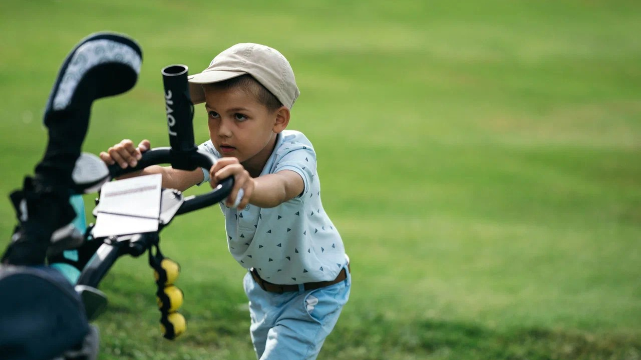 Михаил Антипин. Академия гольфа NSU в Москве. Тренировки по гольфу для детей и взрослых, тренировки для новичков