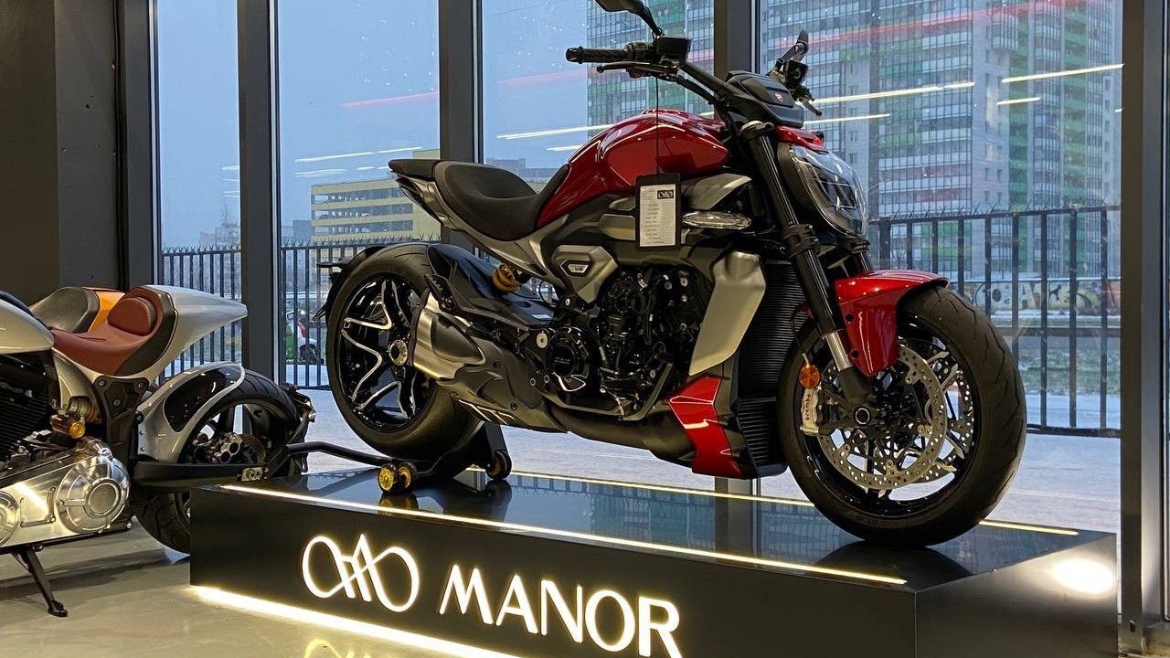 MANOR: чехлы для ценников. Кожевник Евгений Самойлов из Санкт-Петербурга