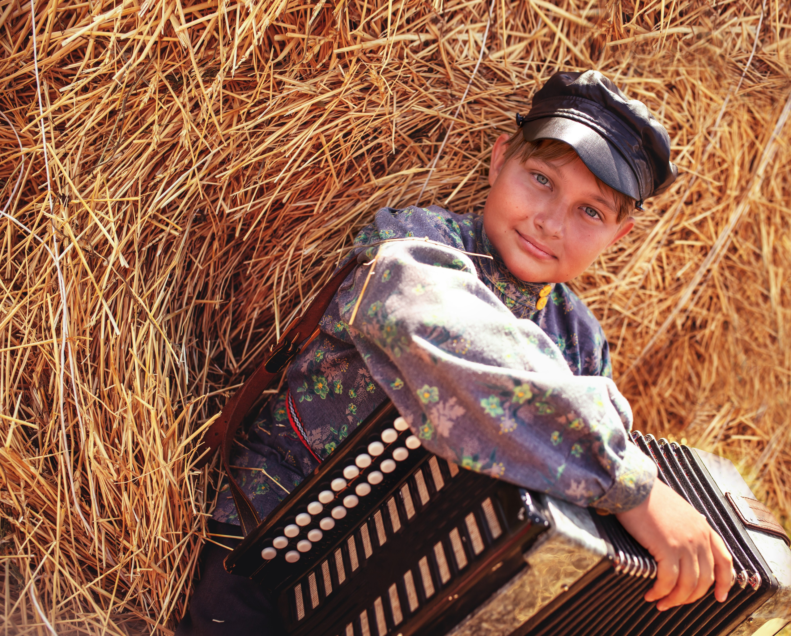 ФОТОПРОЕКТ «РУССКАЯ ДУША» Образцовый фольклорный коллектив «Пчёлка». Ольга Смирнова юрист, фотограф