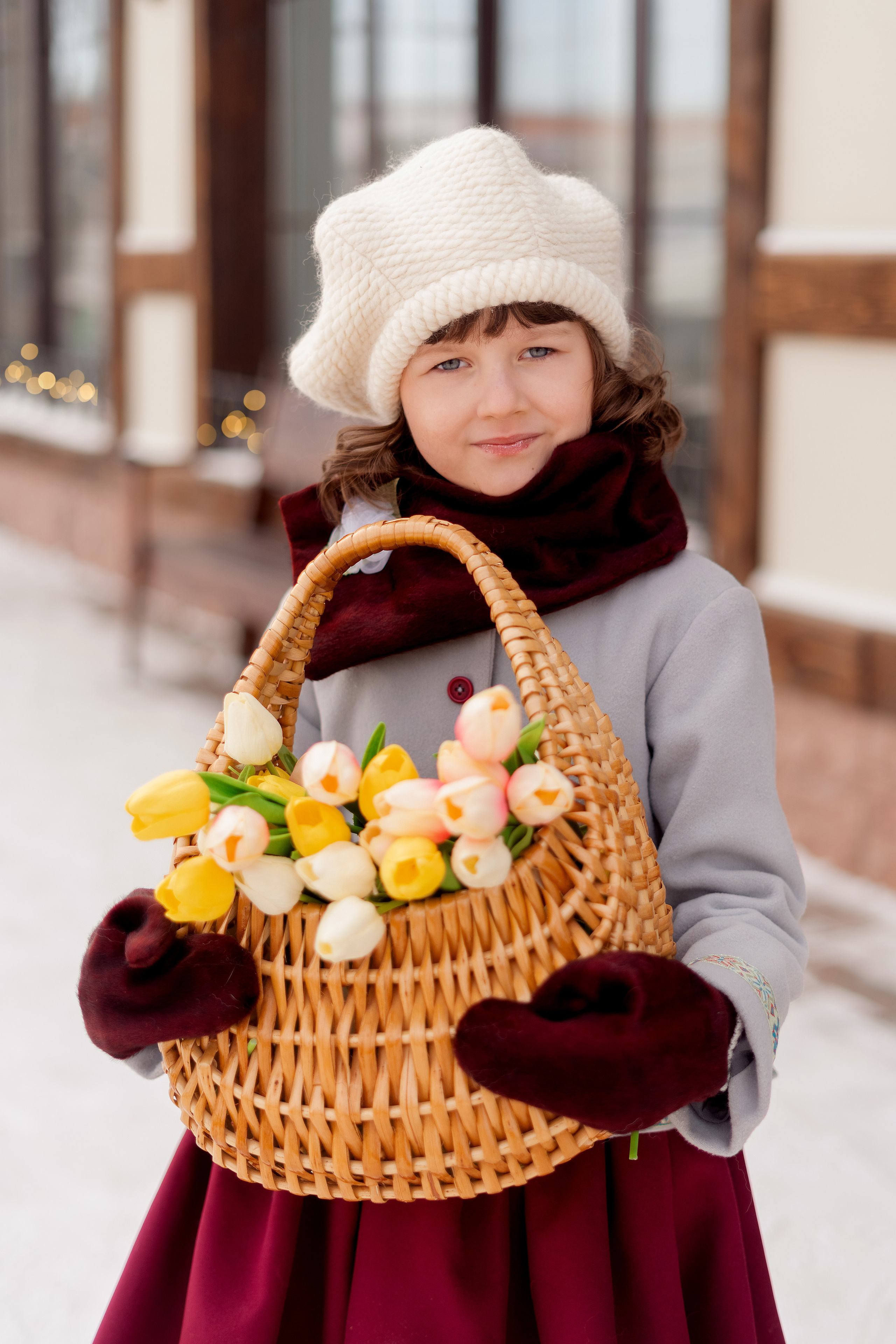 Прогулка 2500р 1-6 человек, съемка длится около 30 минут;В течение 2 недель отдаю больше 50 фотографий в обработке, из них 10 в ретуши кожи; Фотографии передаю ссылкой на виртуальное хранилище, длительность хранения 1 месяц. 