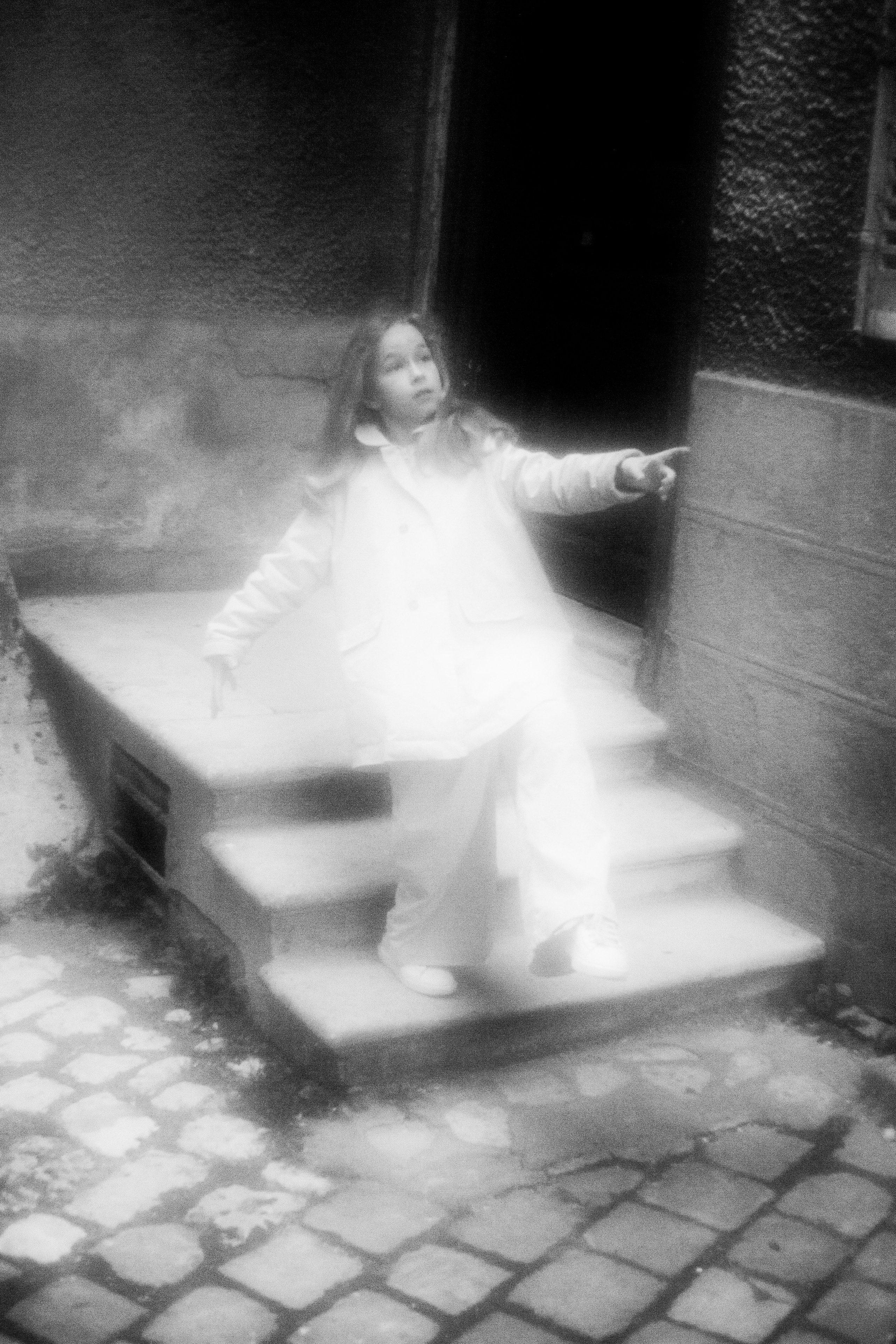 Сёстры. Anastasia Shapoval violoniste et photographe. Annecy — Geneve