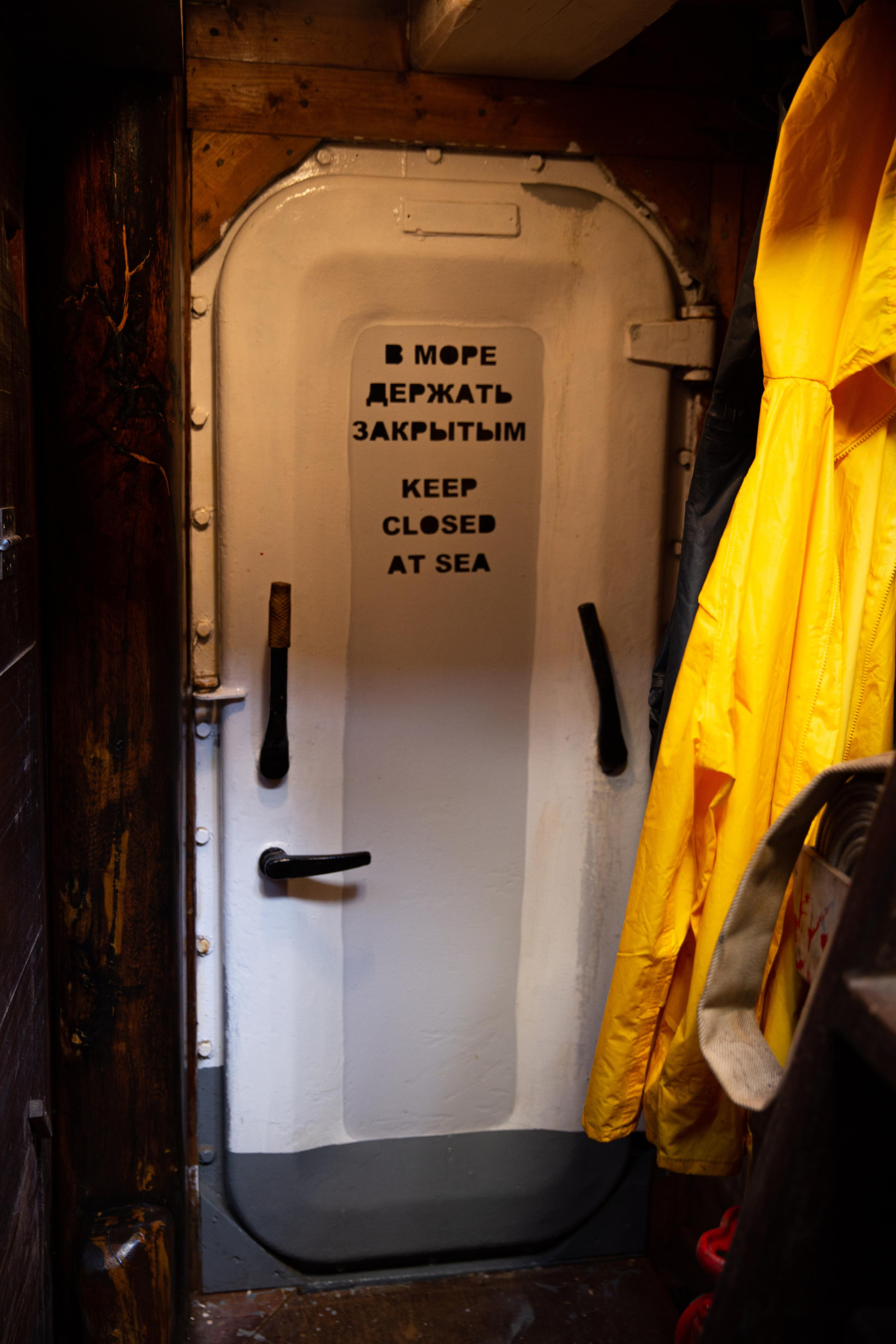 Фрегат “Штандартъ”. Anastasia Shapoval violoniste et photographe. Annecy — Geneve