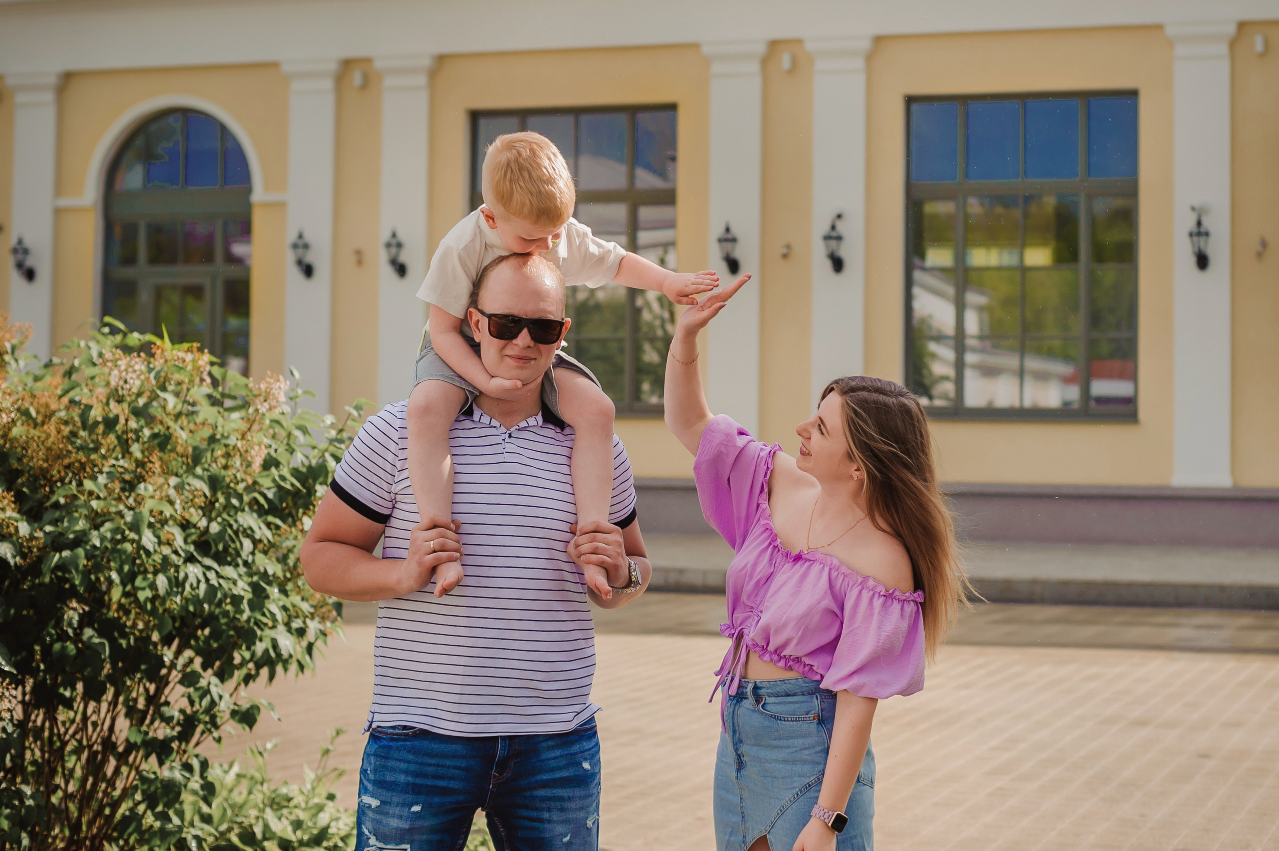 Фотограф Валя Лялина, цены на фотосессию новорожденных в Рязани. Фотограф новорождённых в Рязани, фотосъемка выписки из роддома, крещен