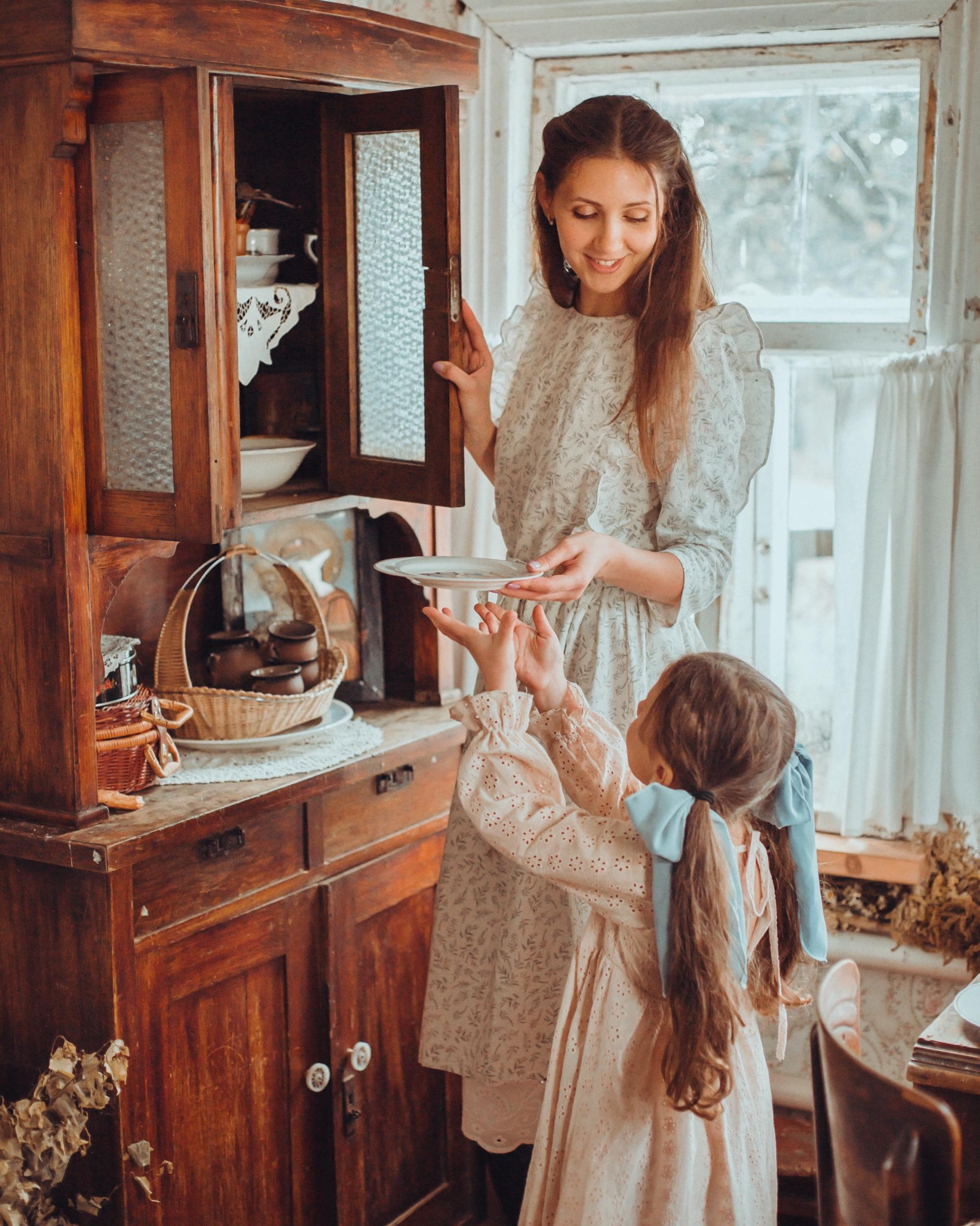 Семейная фотосессия, фотосессия в деревне, деревенский дом, чаепитие. Профессиональный фотограф, фотохудожник, видеограф из Москвы