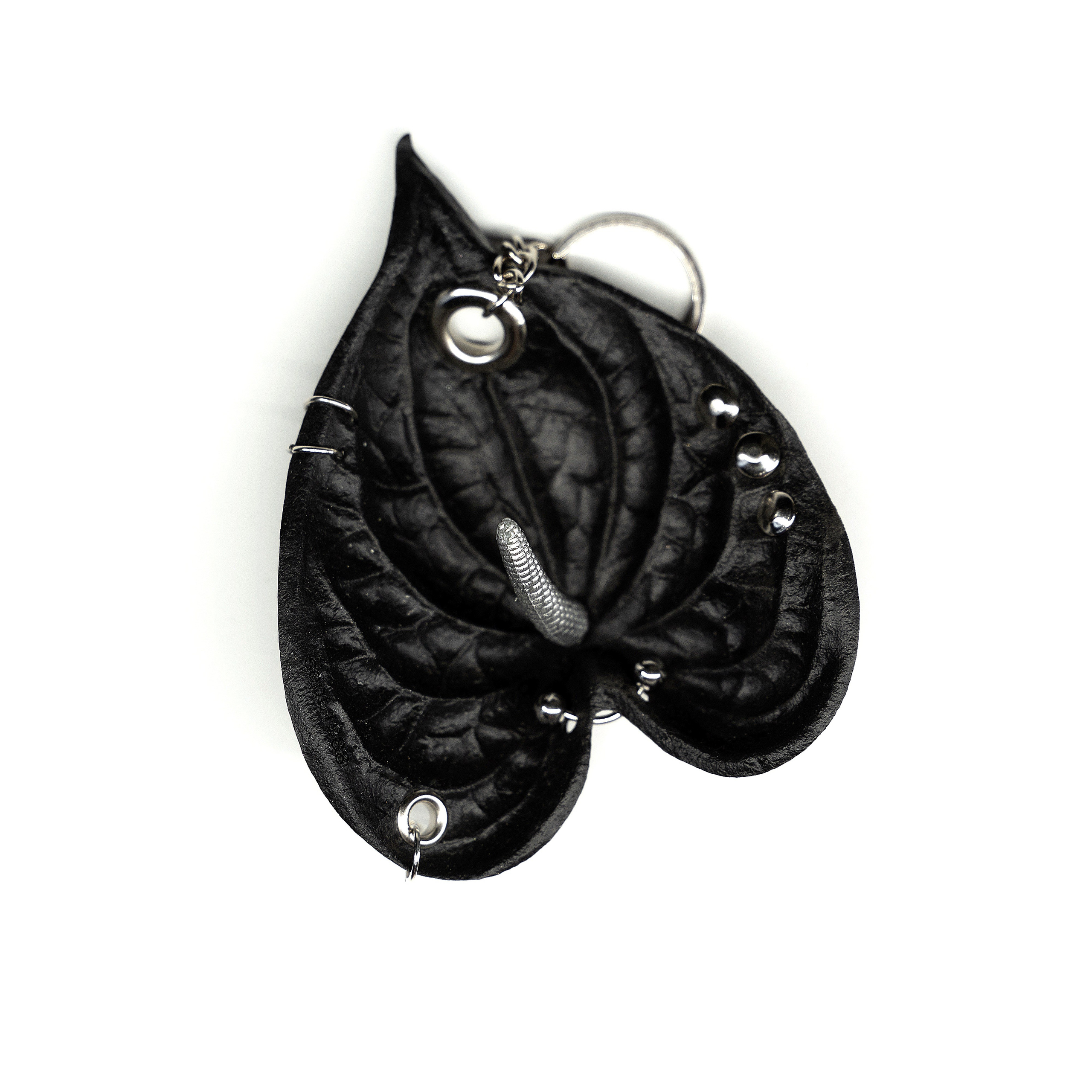 SEPT 1988 / о большой любви к чёрному / дизайнерская одежда и аксессуары ручной работы исключительно чёрного цвета. Елена Тазутдинова — Фотограф. Дизайнер одежды. Визуальный артист. Екатеринбург