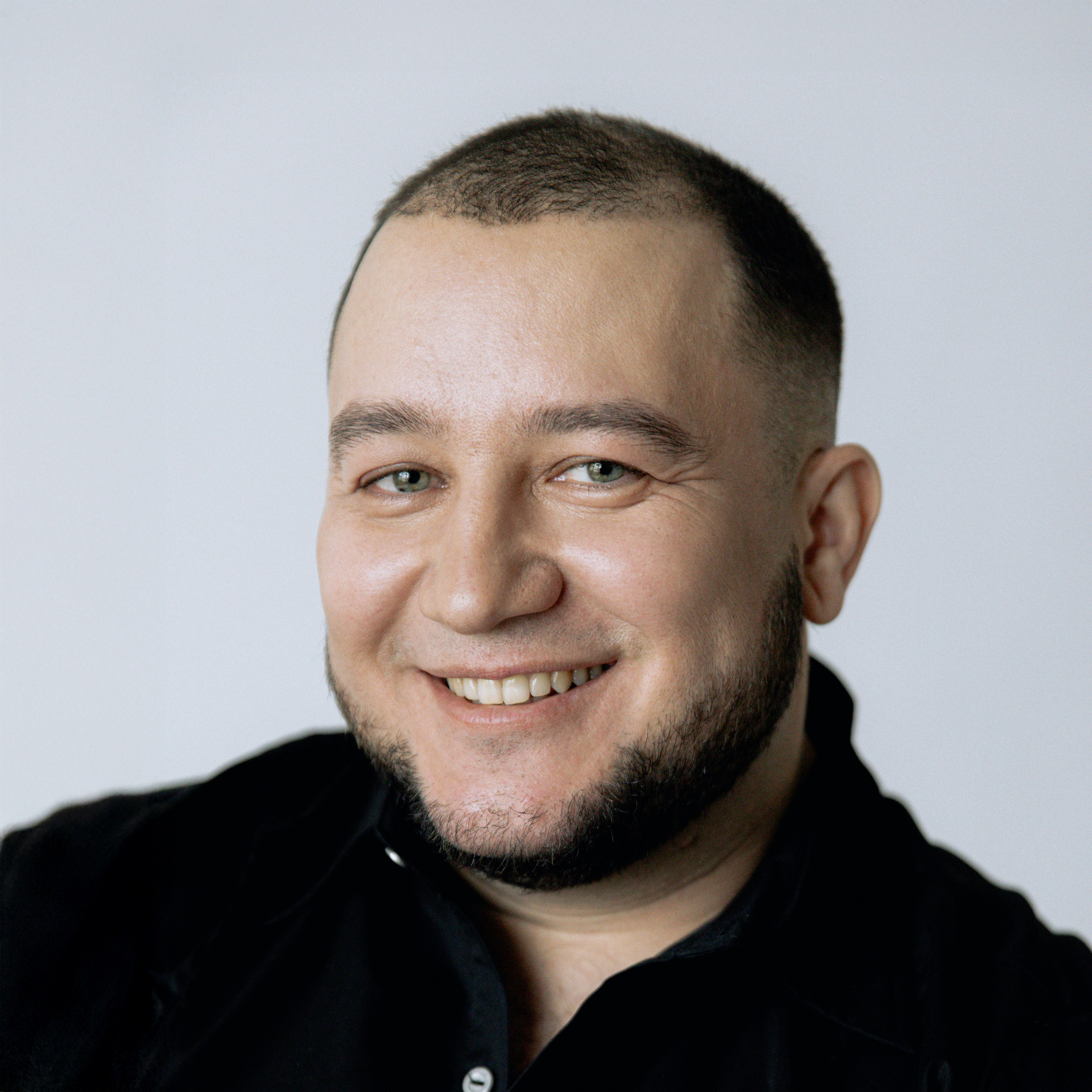 Контакты. Свадебный, love-story и семейный фотограф в Томске Радий Ринатович