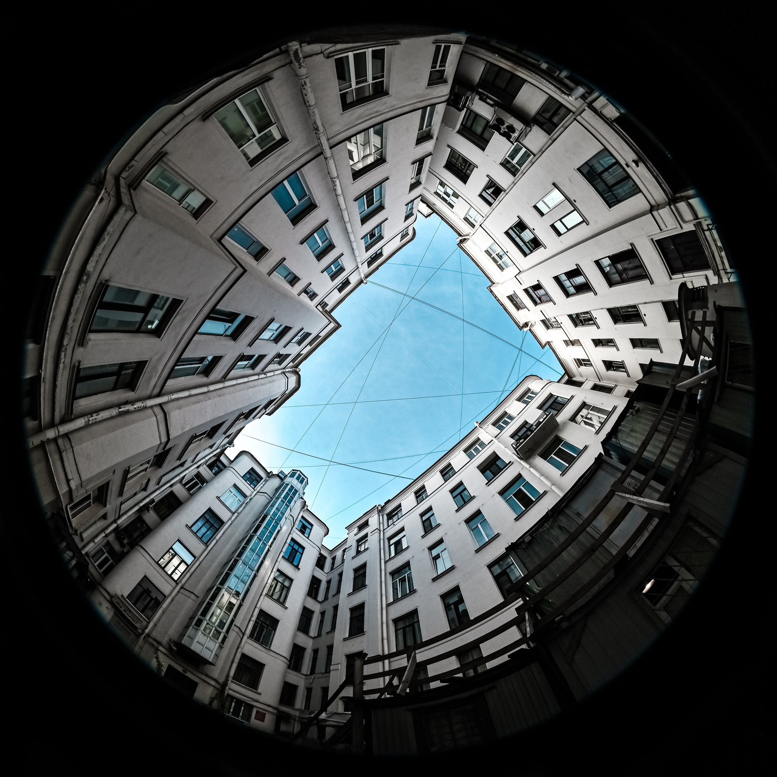 Восстания, 19 / Жуковского, 53