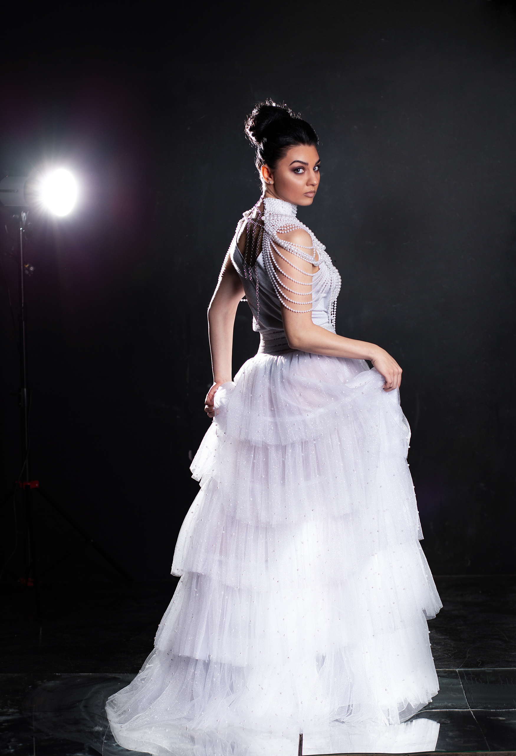 Ангел  и  демон .Фото сессия с крыльями. Фотограф Тамара Нижельская Воронеж