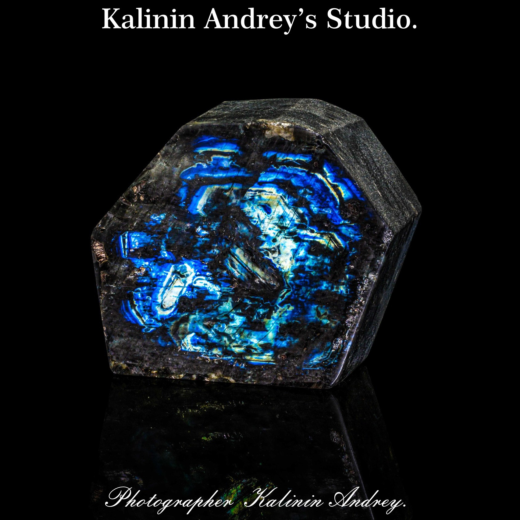 Высококачественная профессиональная фотосъёмка природных минералов максимальной детализацией  в Москве. Высококачественная профессиональная рекламная фотосъёмка ювелирных украшений, драгоценных камней в Москве. Обучение, консультация