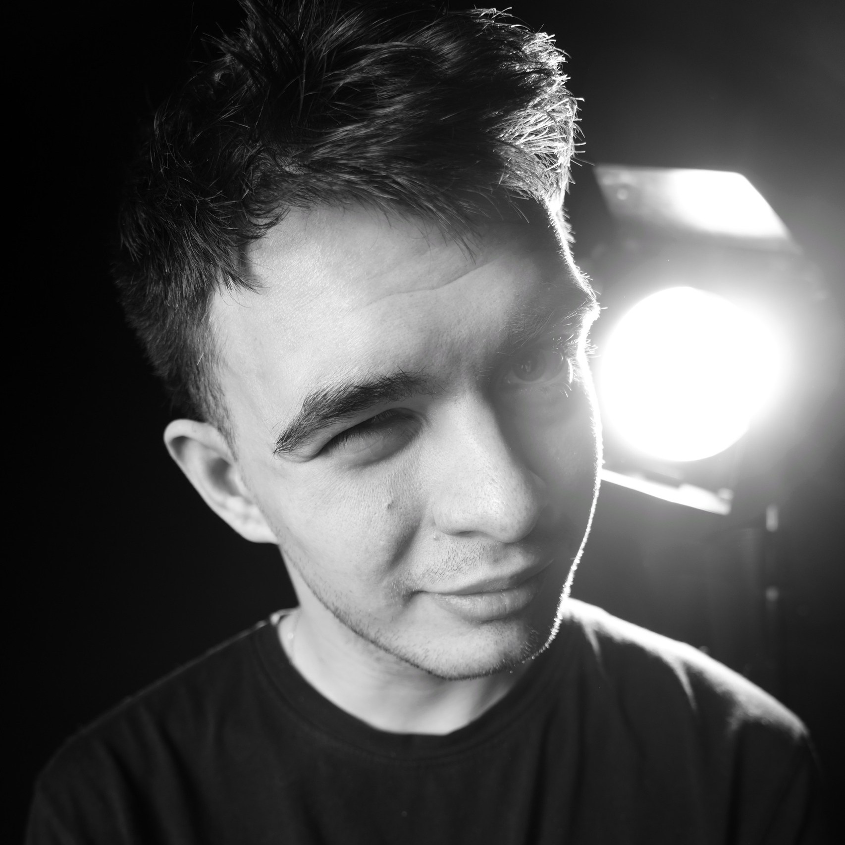 Контакты. Студийный фотограф в Санкт-Петербурге Кирилл Пинженин