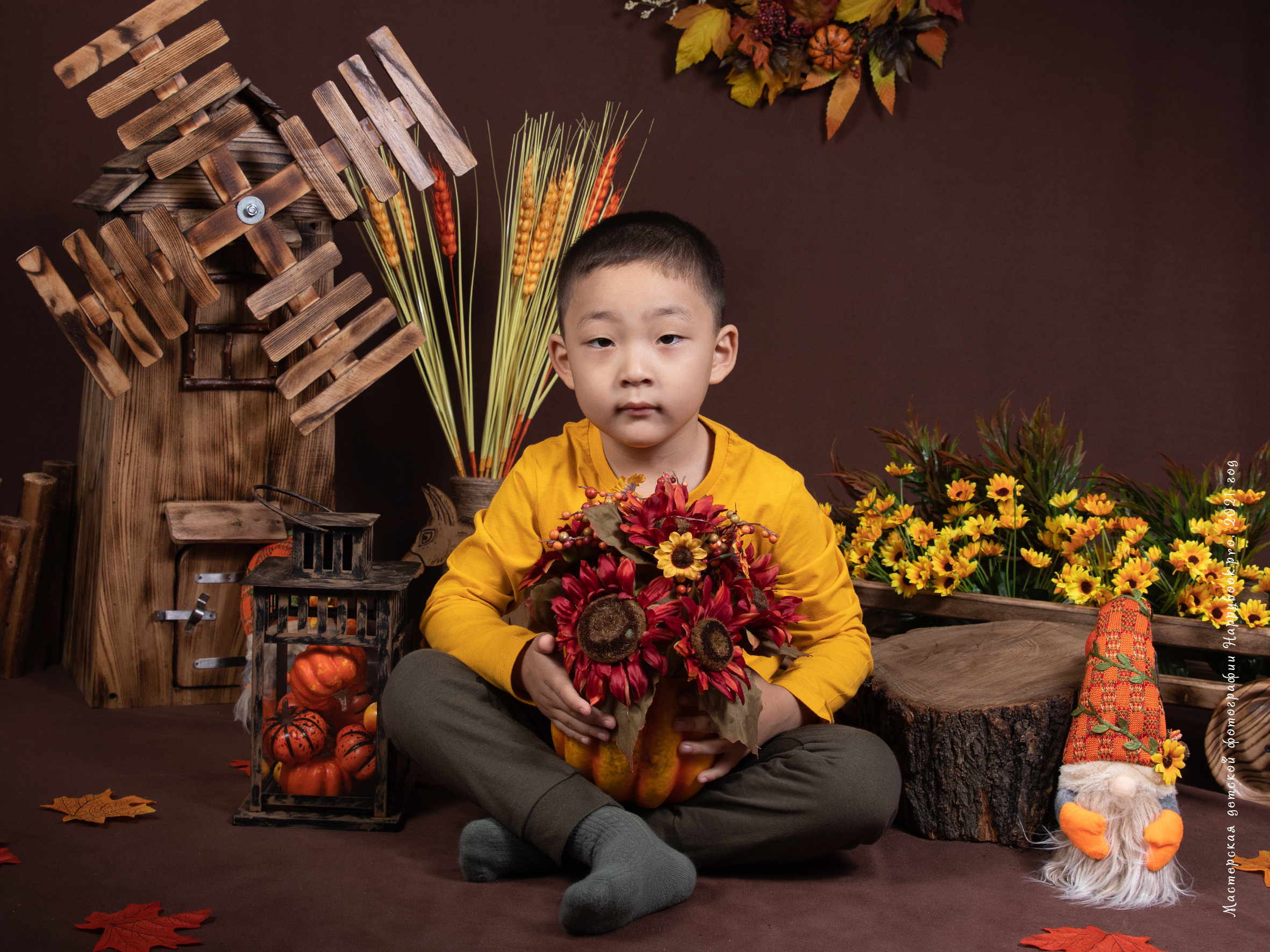 Краски осени. Детский фотограф в Алматы, виньетки, выпускной альбом Алматы