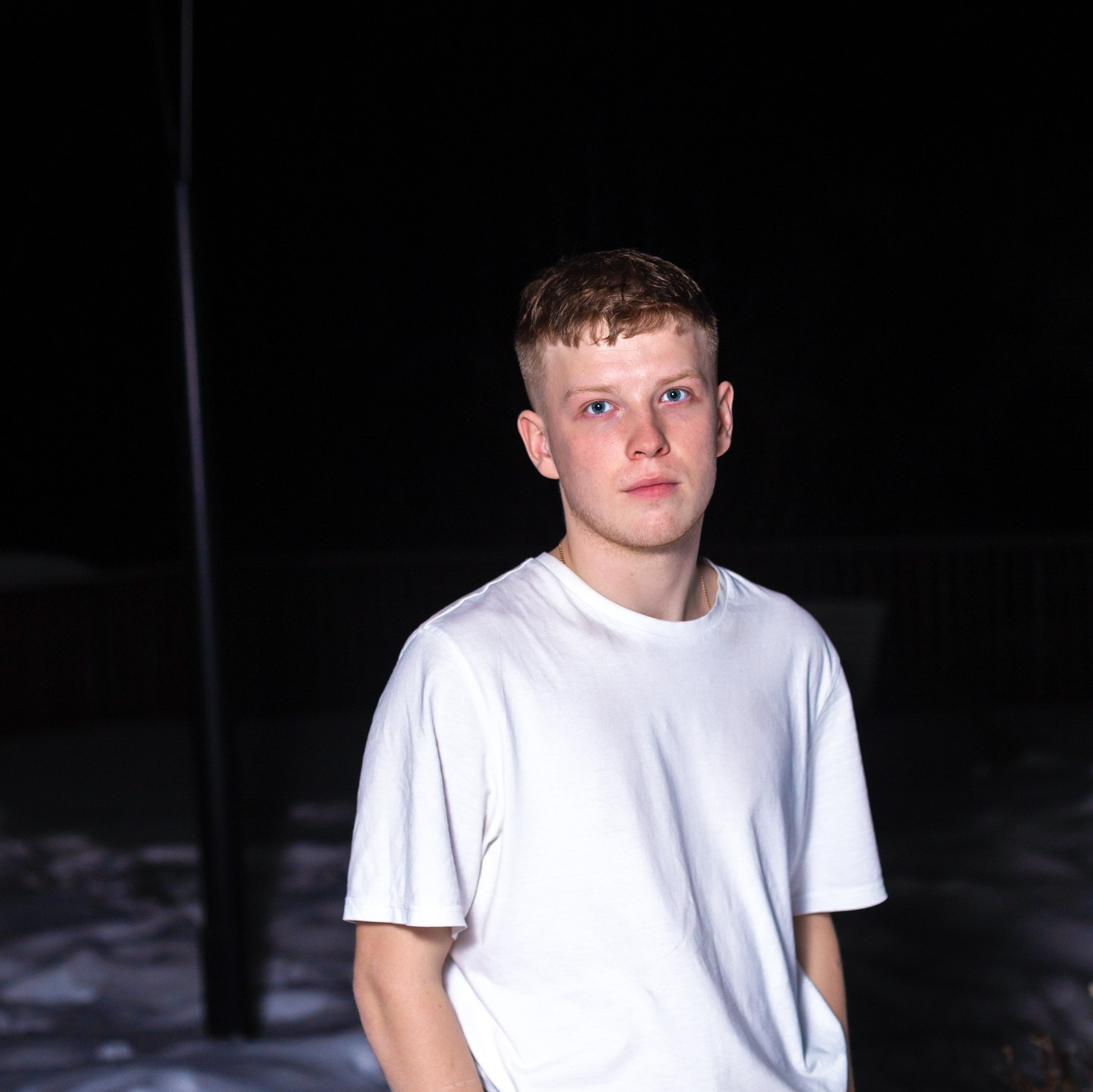 Контакты. Фотограф Дмитрий Шалухин