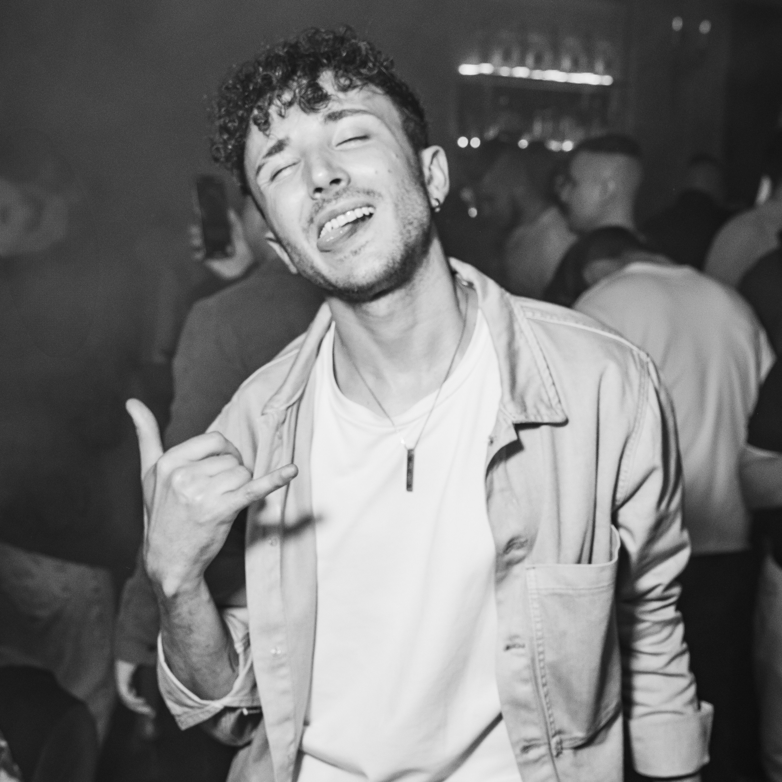 Контакты. NIGHT VISION ФОТОГРАФЫ И ВИДЕОГРАФЫ СПБ