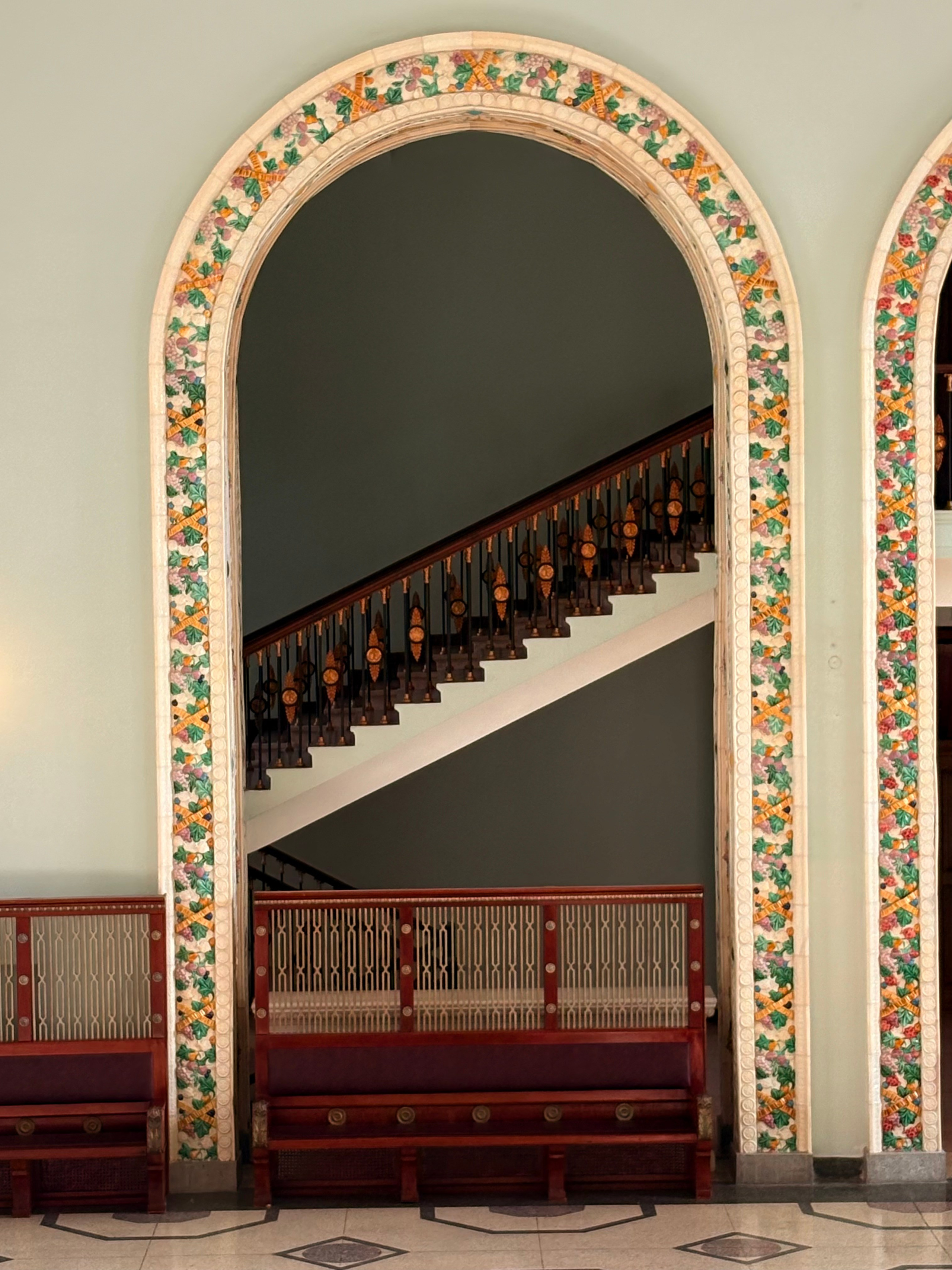 Красивые места для фотосессии в Сочи, Адлере, Красной поляне. Фотограф для женщин и мужчин, контента для бизнеса в Сочи, Адлере, Красной поляне, Розе Хутор