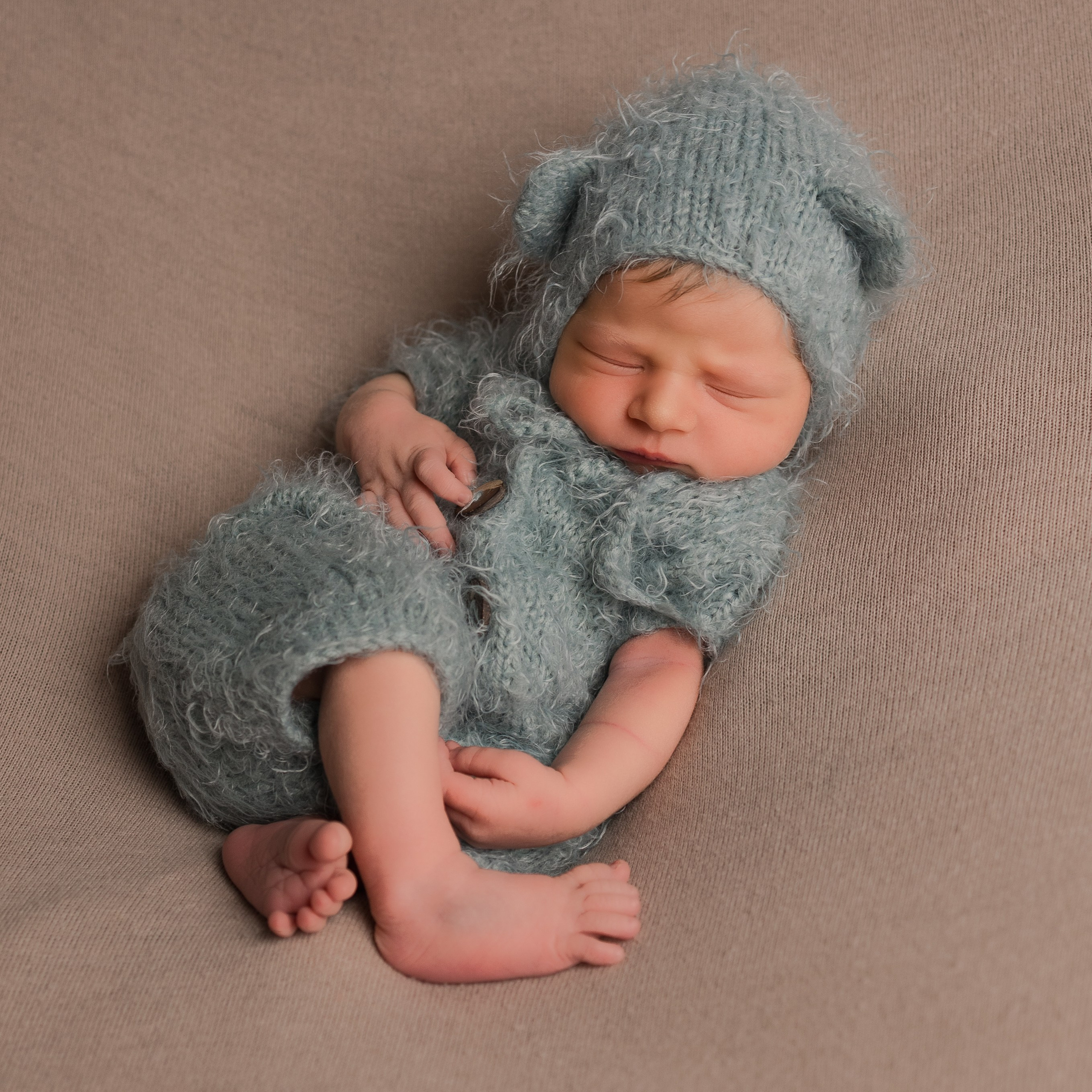 Услуги. Фотослужба «Малютка» в Наро-Фоминском перинатальном центре — сохраняем главные мгновения семьи и создаём премиальные фотокниги