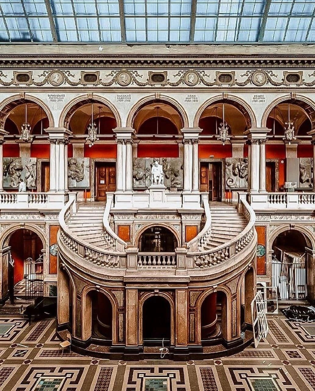 Закрытые места для свадебной фотосессии в СПБ. Фотограф в Санкт Петербурге Лара Великова