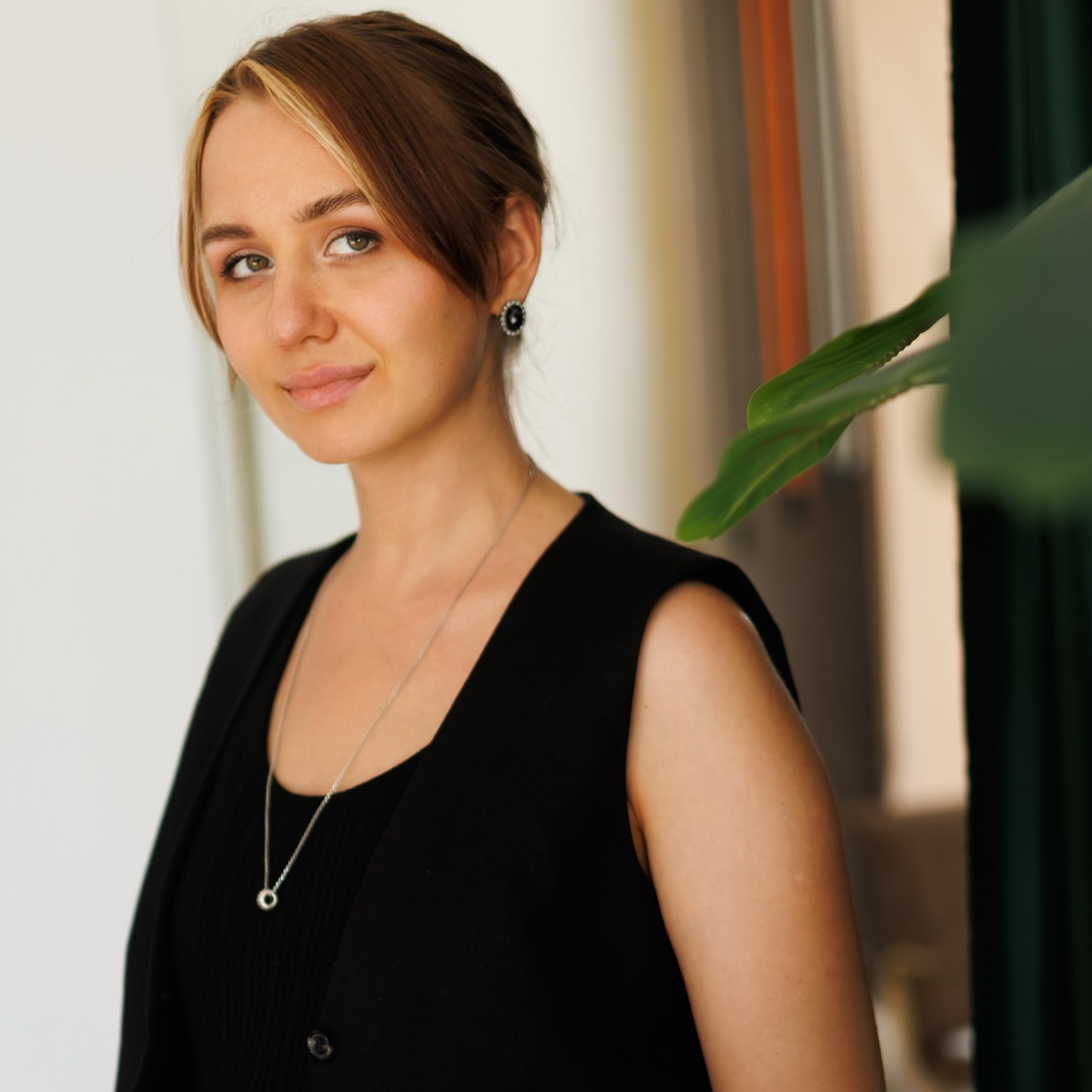 Контакты. Хоумстейджер. Комплектатор. Дизайнер