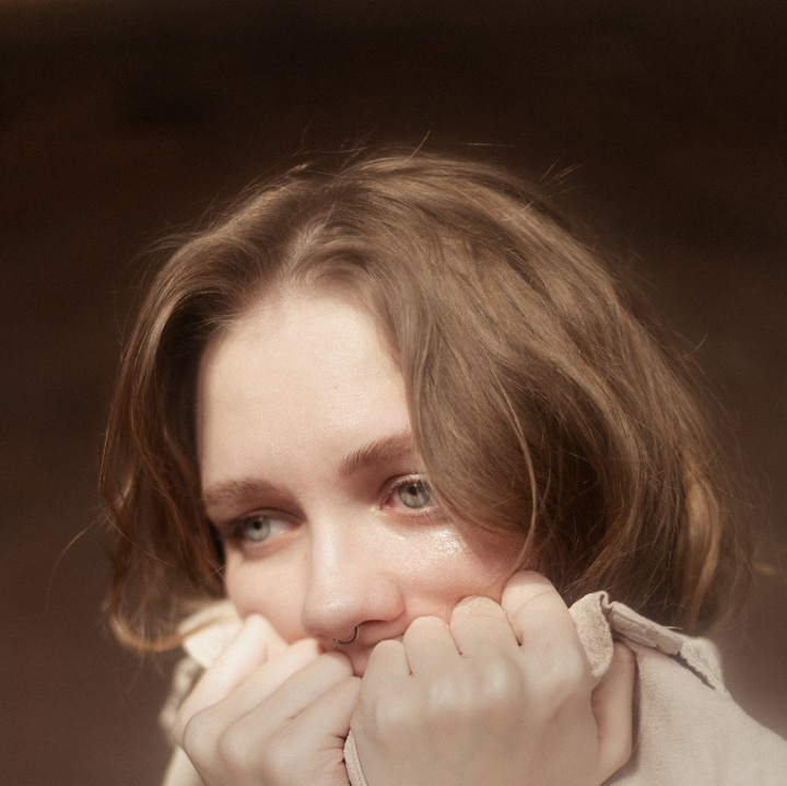 Женский фотограф фототерапевт фотохудожник преподаватель авторских курсов по фотографии и саморефлексии через фото в Оренбурге Лида Трескова