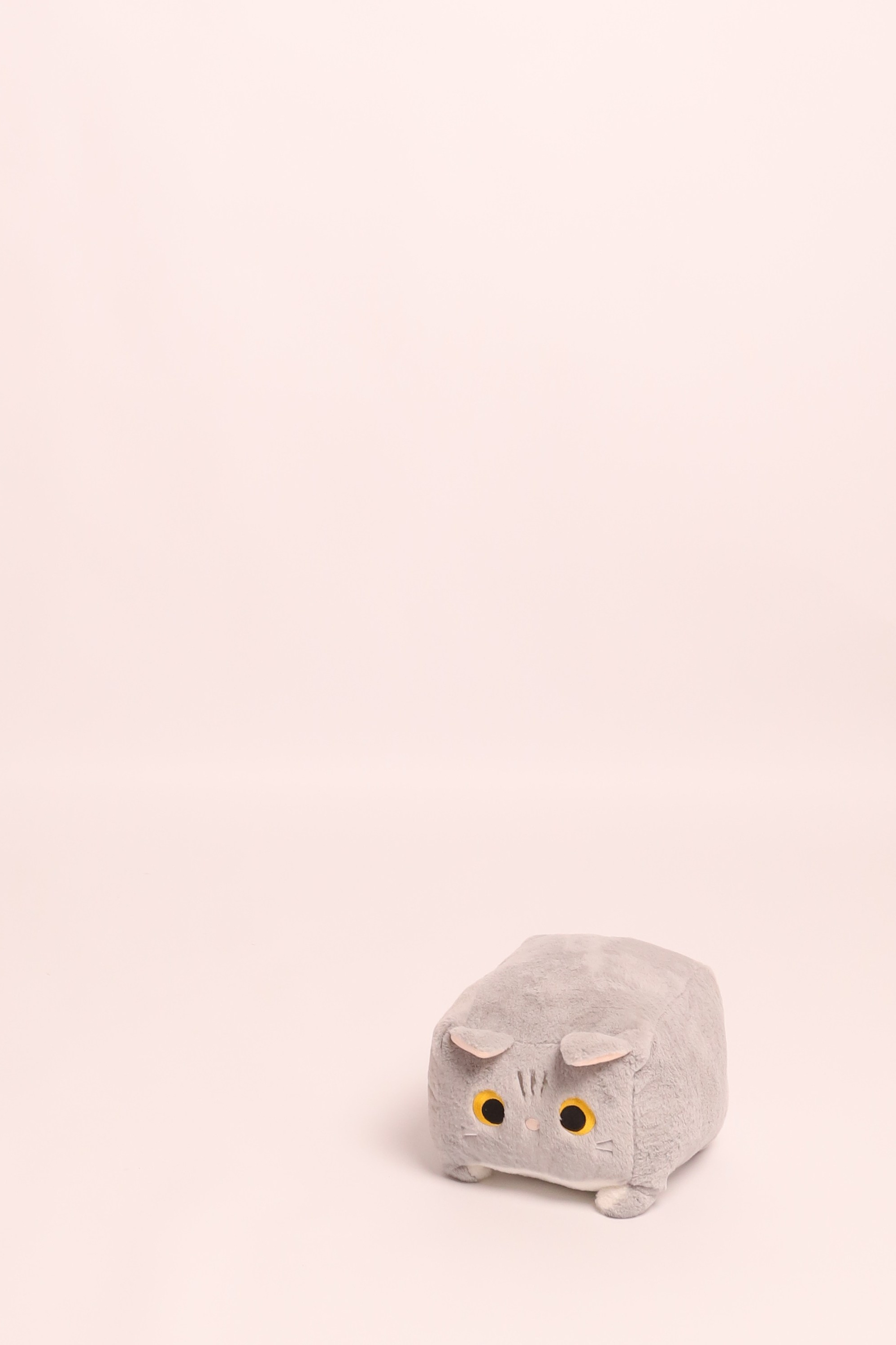 У вас товары на маркетплейс? Тогда решение с контентом для него - студия без фотографа.