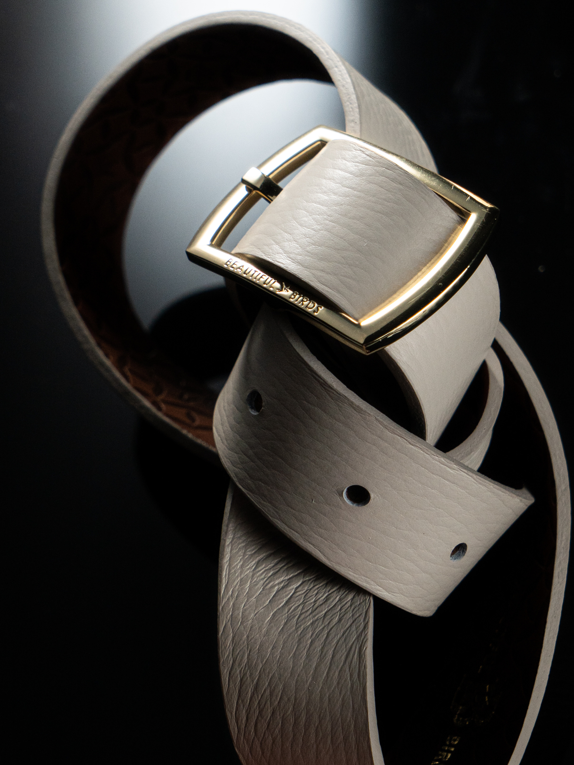 Реклама аксессуаров для вайлберис или озон.